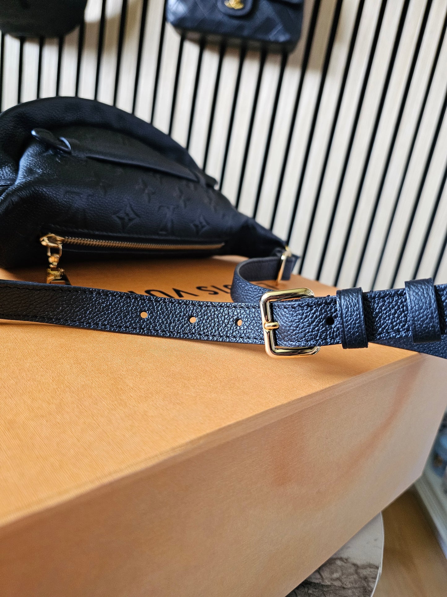 M44812 Louis Vuitton bumbag, Black, MNG. Empreinte lether.