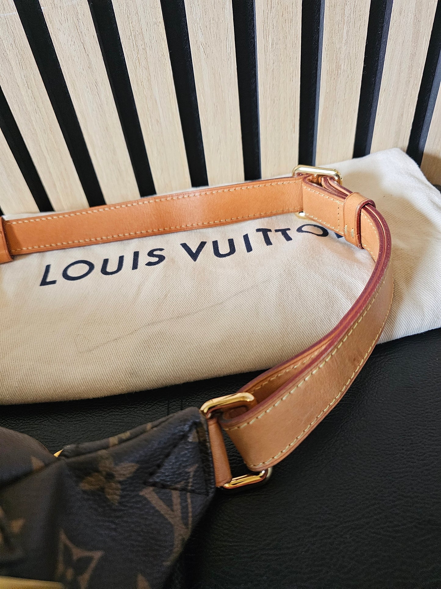 M43644 - Louis Vuitton Bumbag, MNG Kanvas.