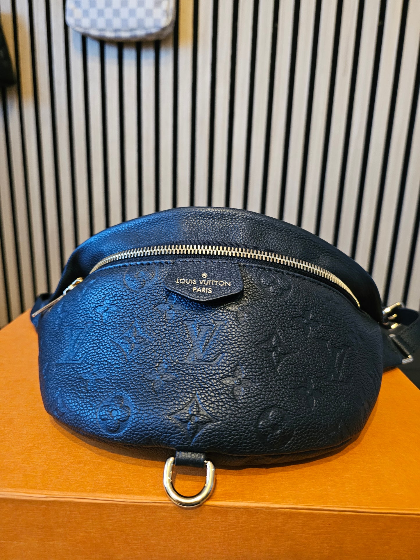 M44812- Louis Vuitton Bumbag in Monogram, black empreinte leather.