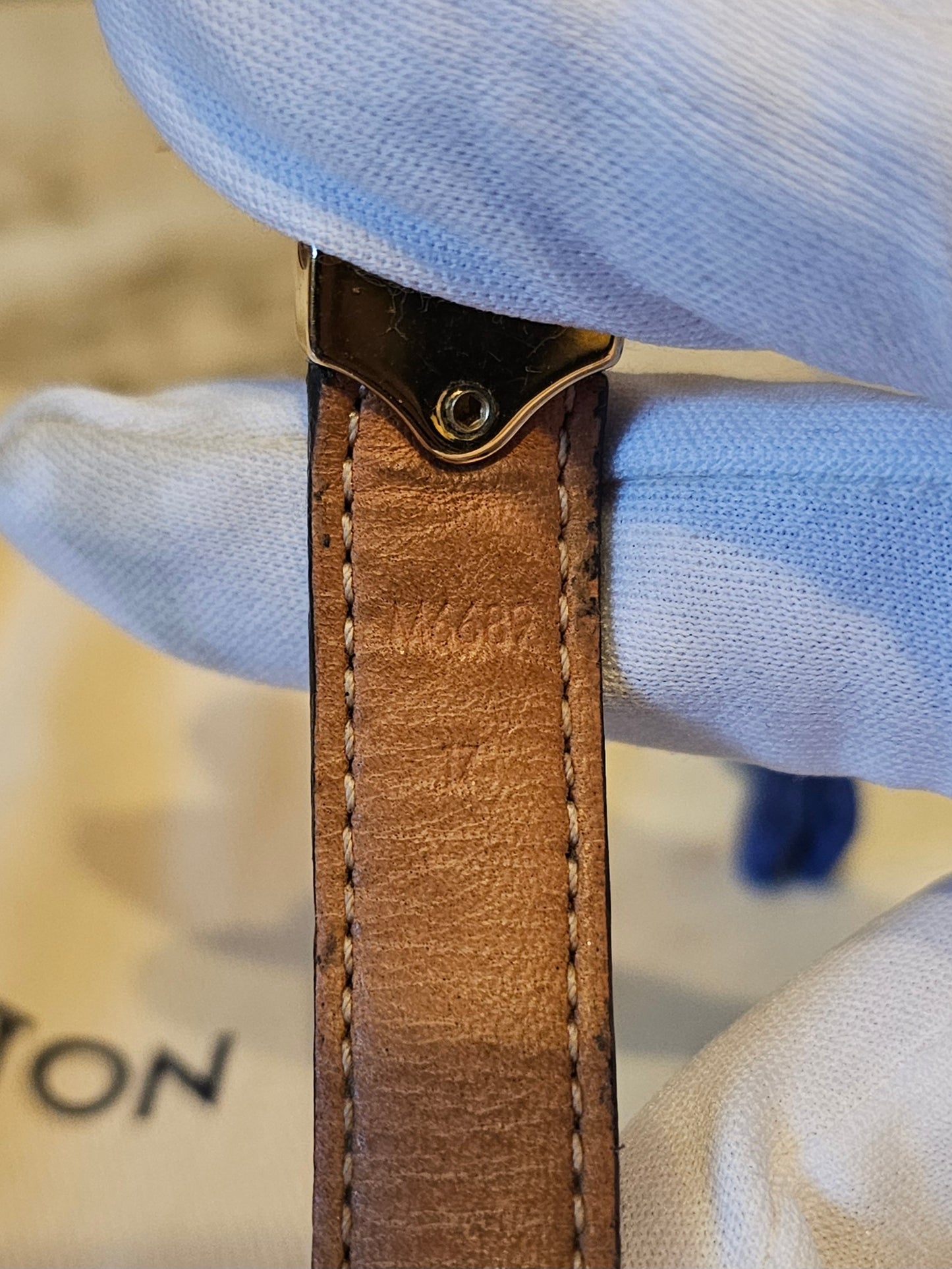 M6689 - Louis Vuitton bracelet nano monogram.