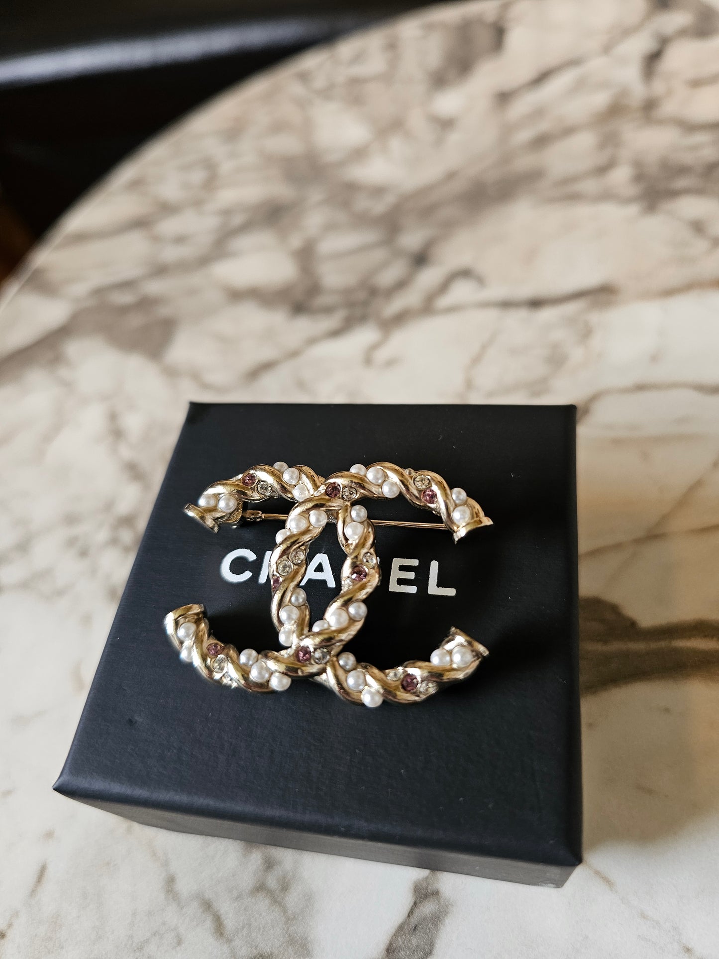 Chanel golden broche with pearls and stones