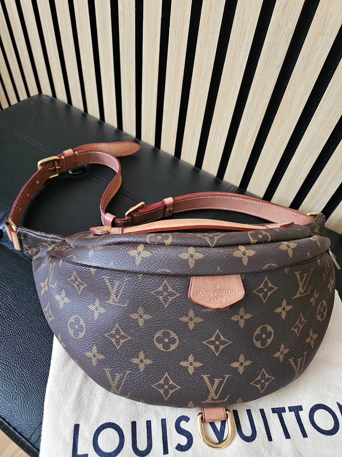 M43644 - Louis Vuitton bag, Bumbag, monogram kanvas.
