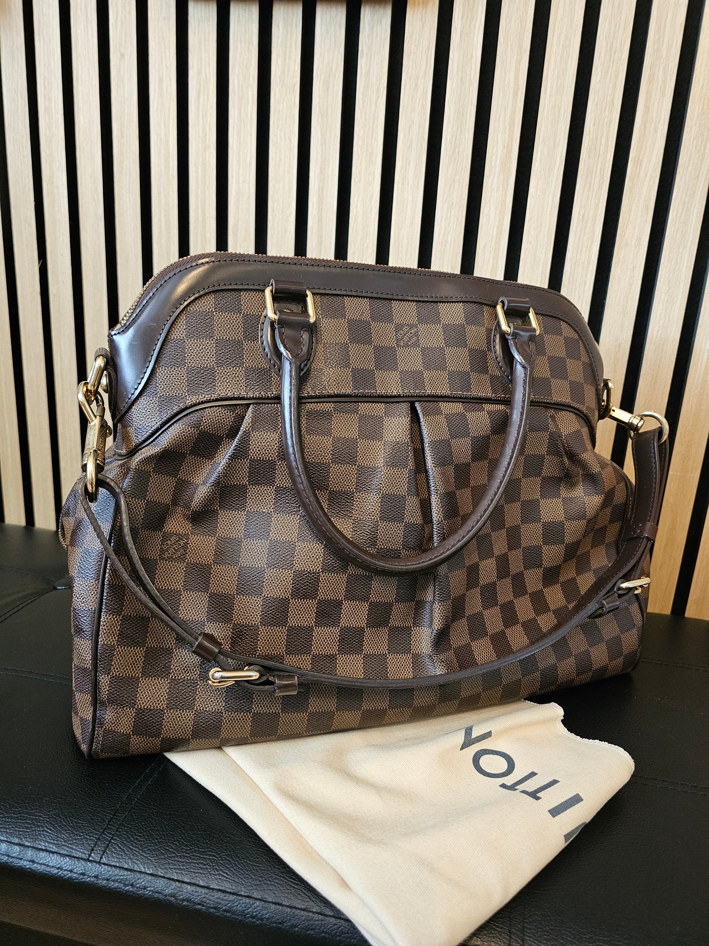 Louis Vuitton bag, Trevi GM, damier ebene.