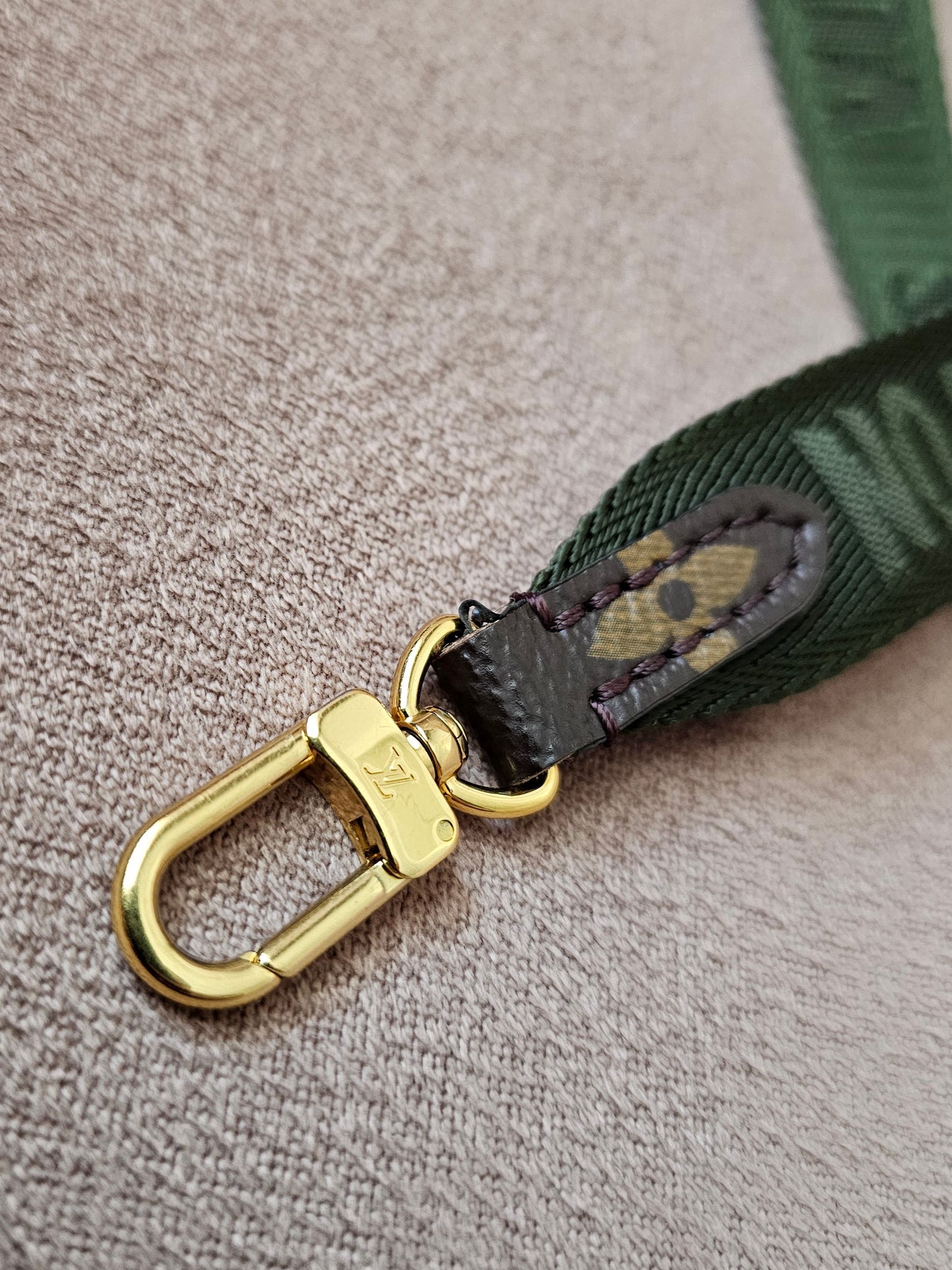 Louis Vuitton Khaki bandouliere.