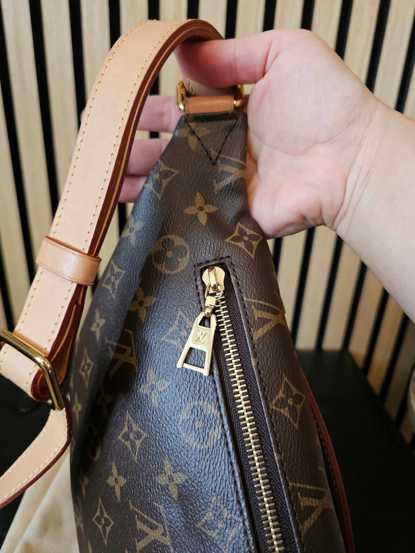 M43644 - Louis Vuitton bag, bumbag in monogram kanvas.