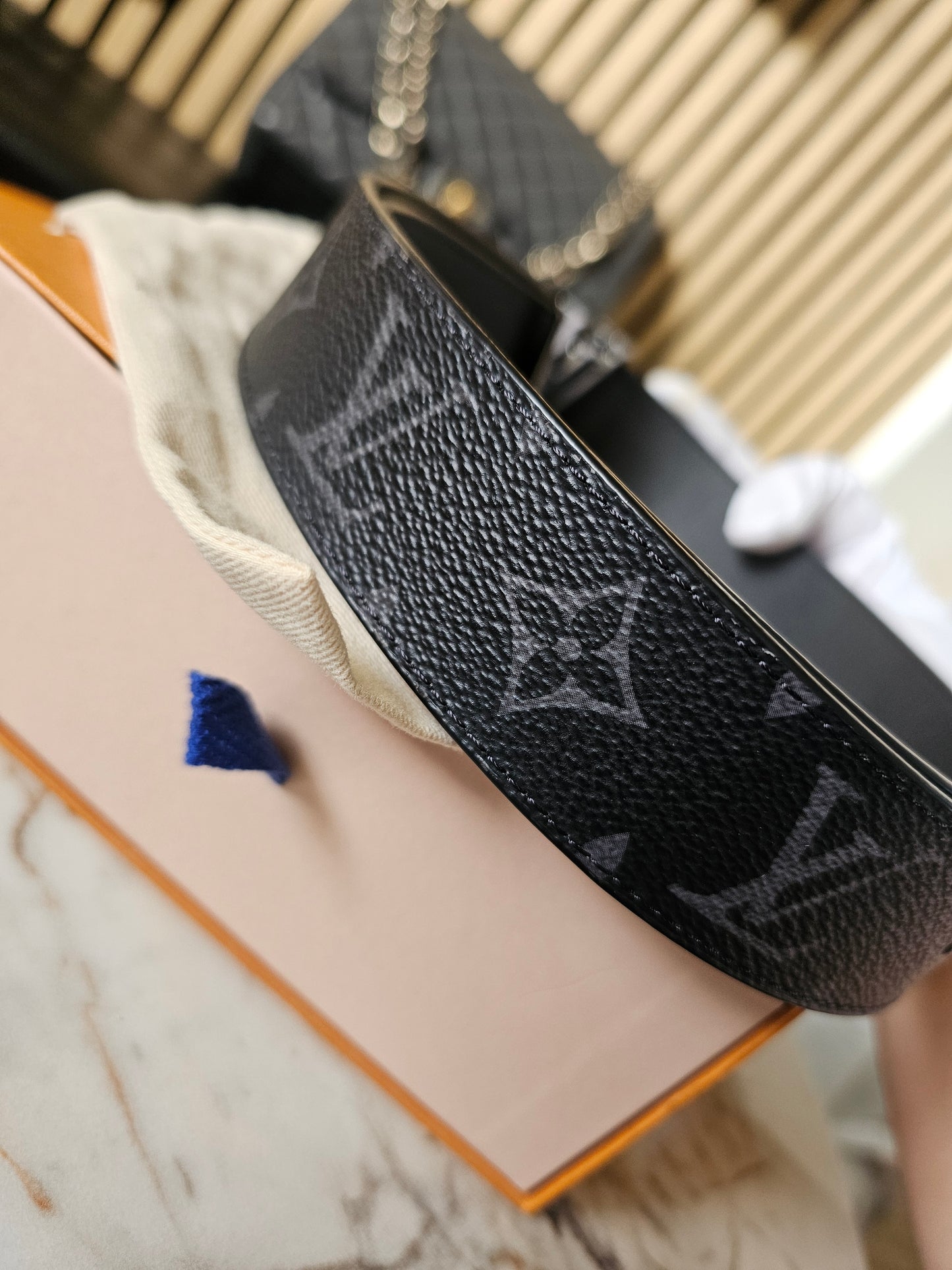 M0450- Louis Vuitton reversible belt, black - Monogram eclipse kanvas.