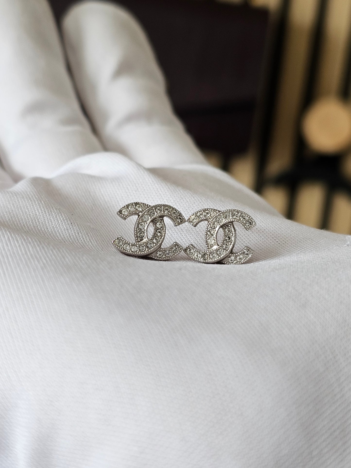 ABE100 - Chanel silver earrings with crystals - small.