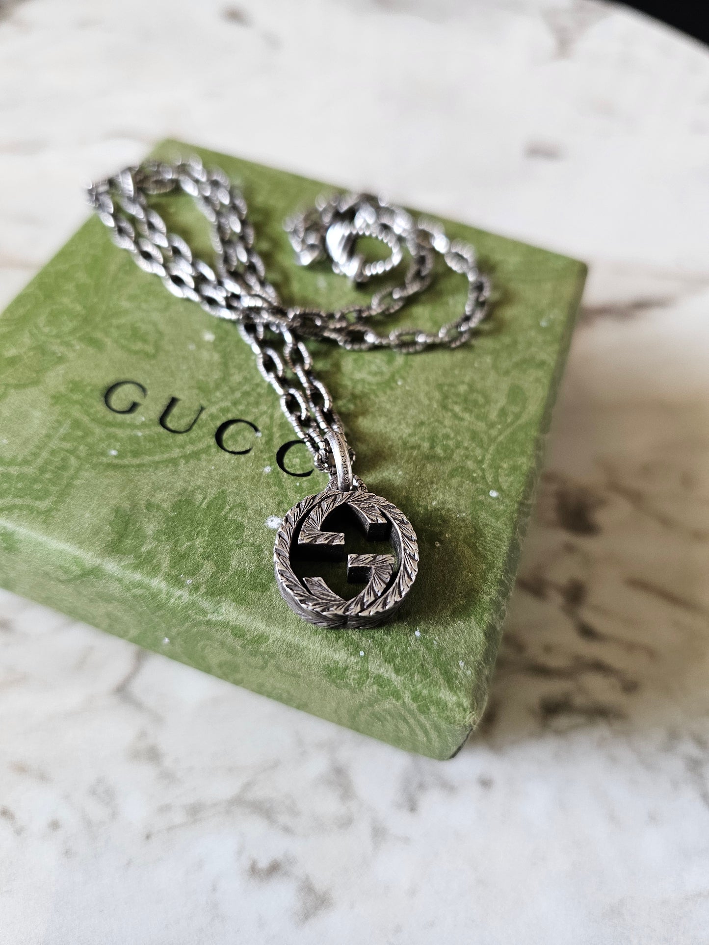 Gucci halskæde - interlocking silver.