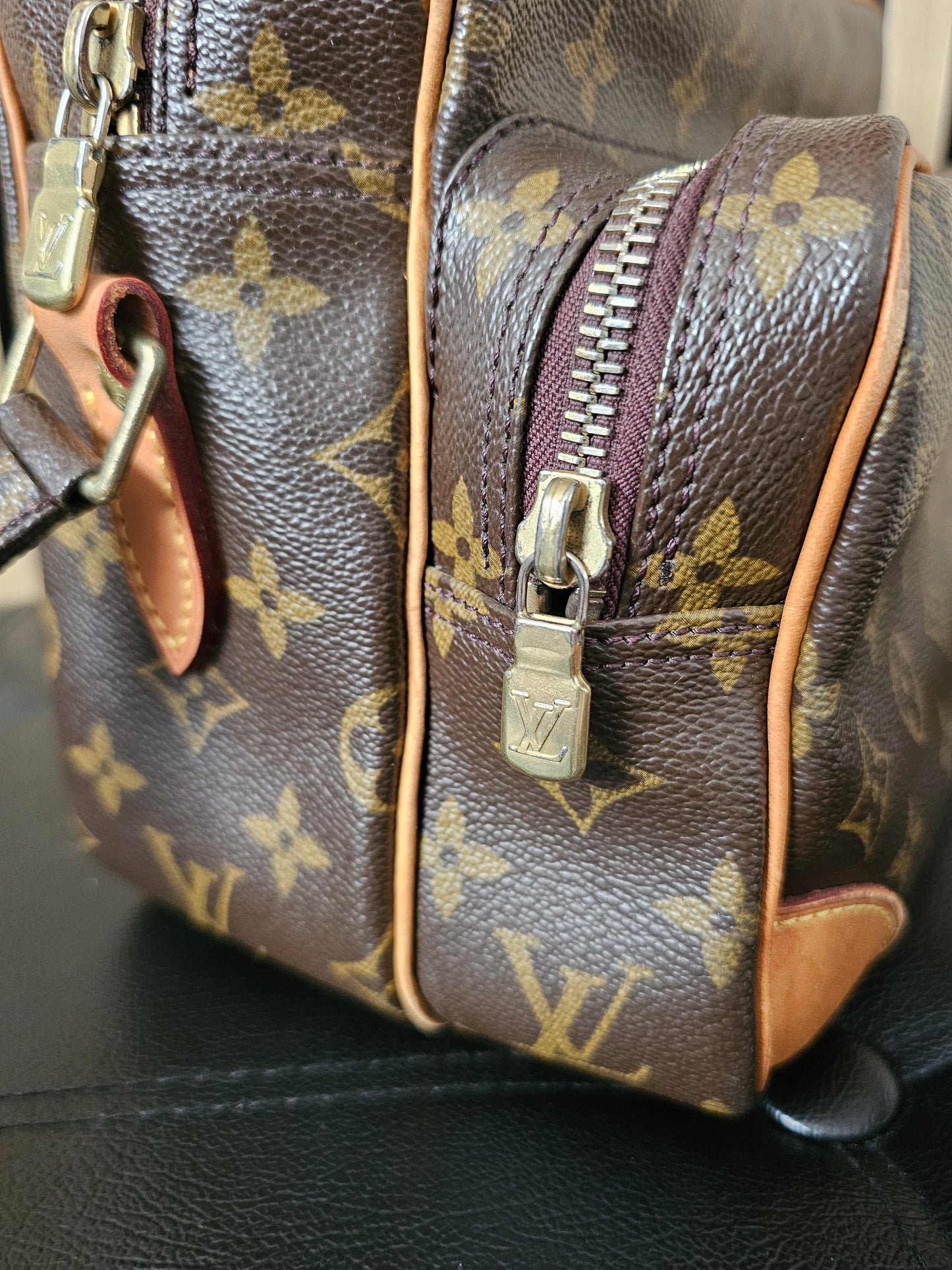 M45244 - Louis Vuitton Nile MM, monogram kanvas.
