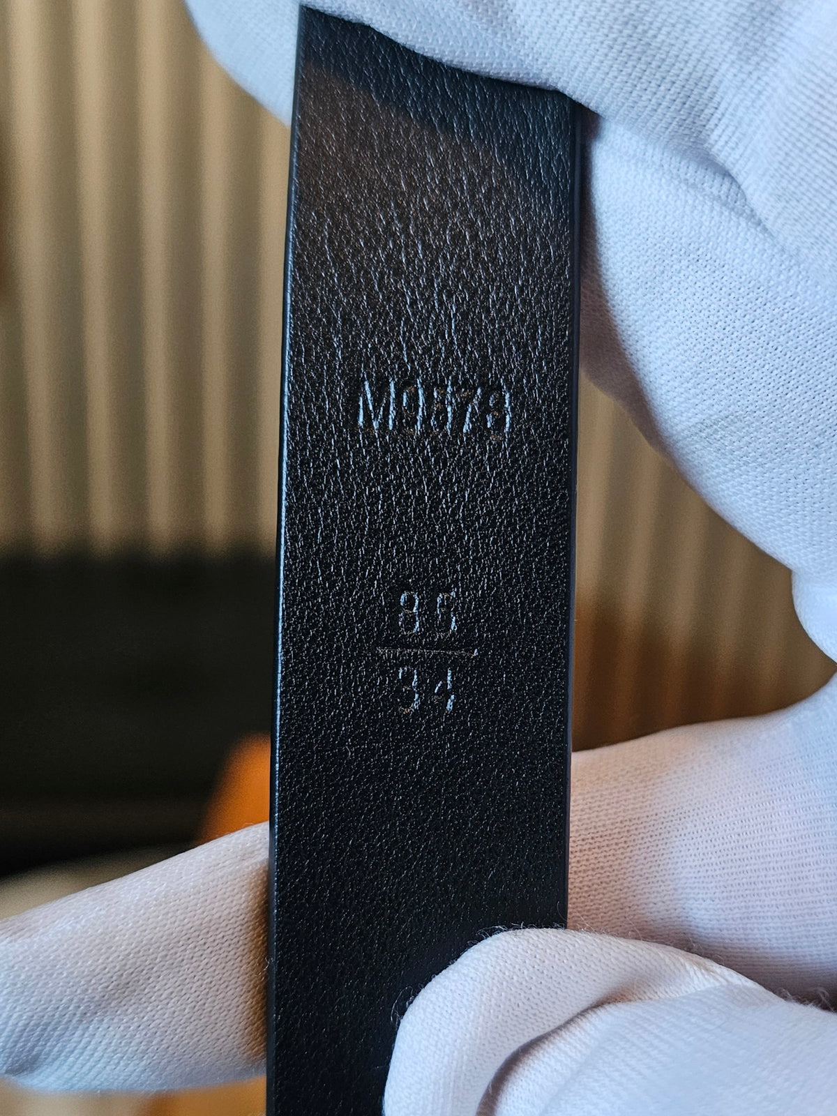M9578 - Louis Vuitton LV iconic belt, 20mm, black leather.