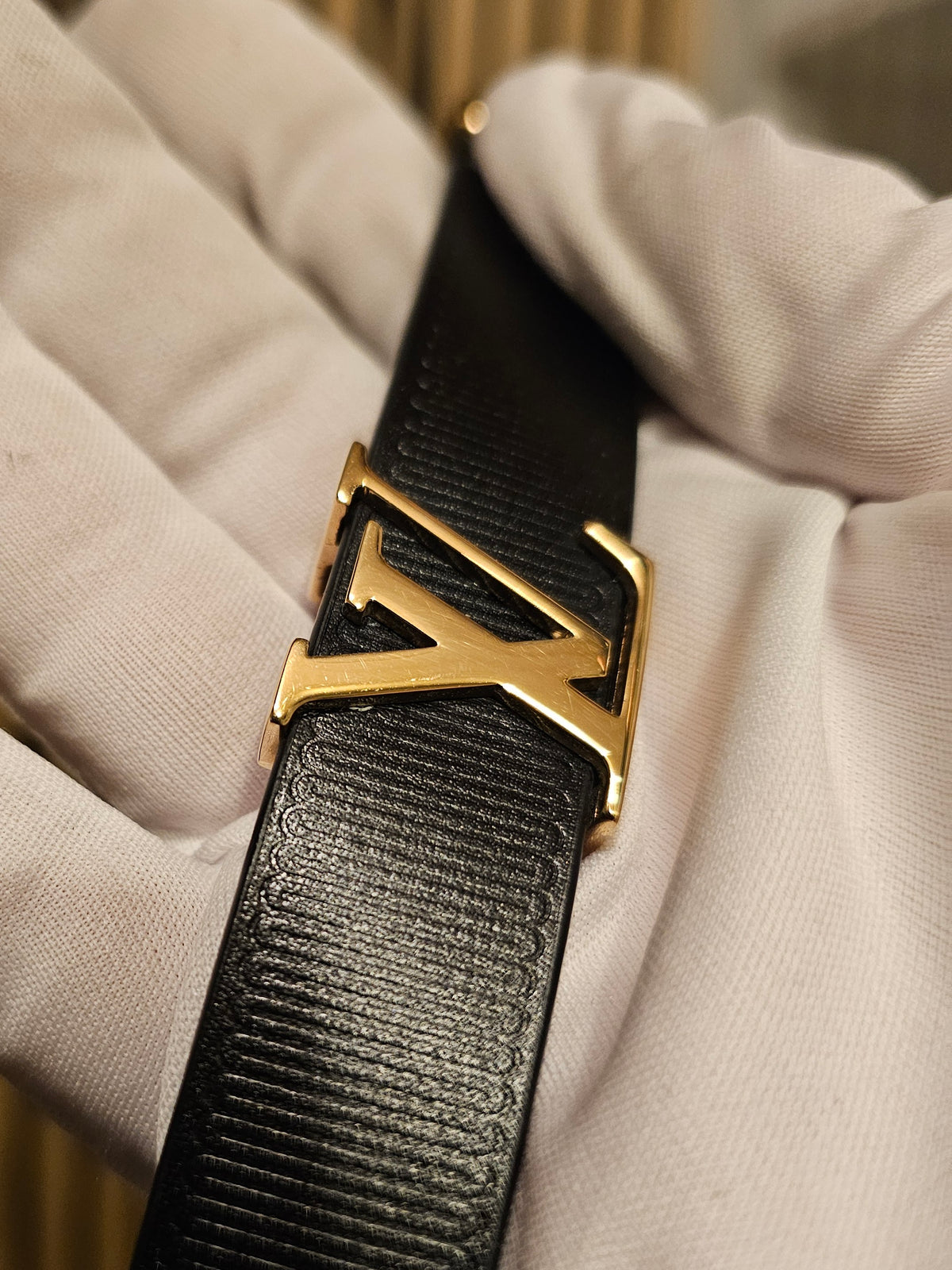 M9578 - Louis Vuitton LV iconic belt, 20mm, black leather.