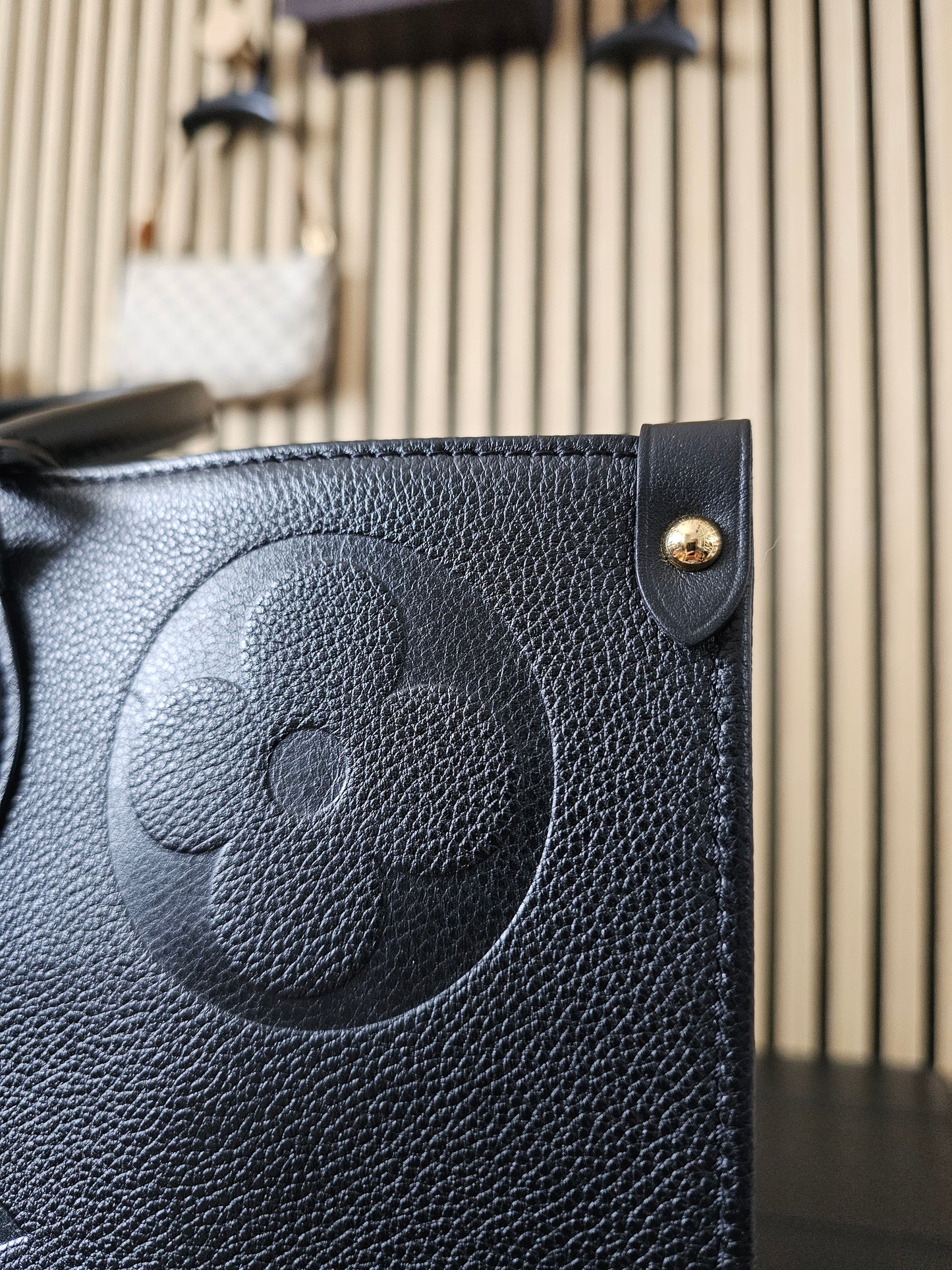 Onthego GM, black MNG empreinthe leather