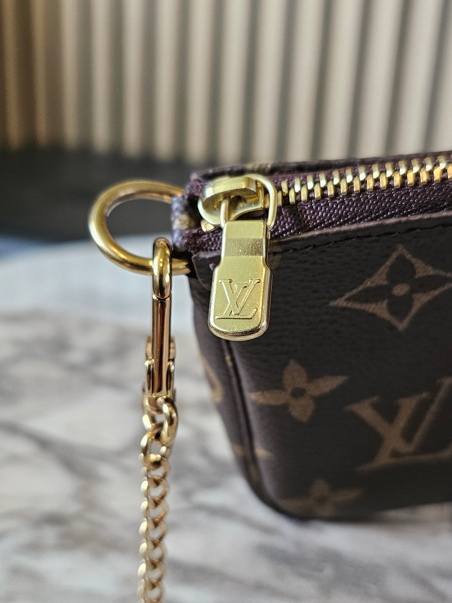 M58009 - Mini pochette accesories Mng. Kanvas.