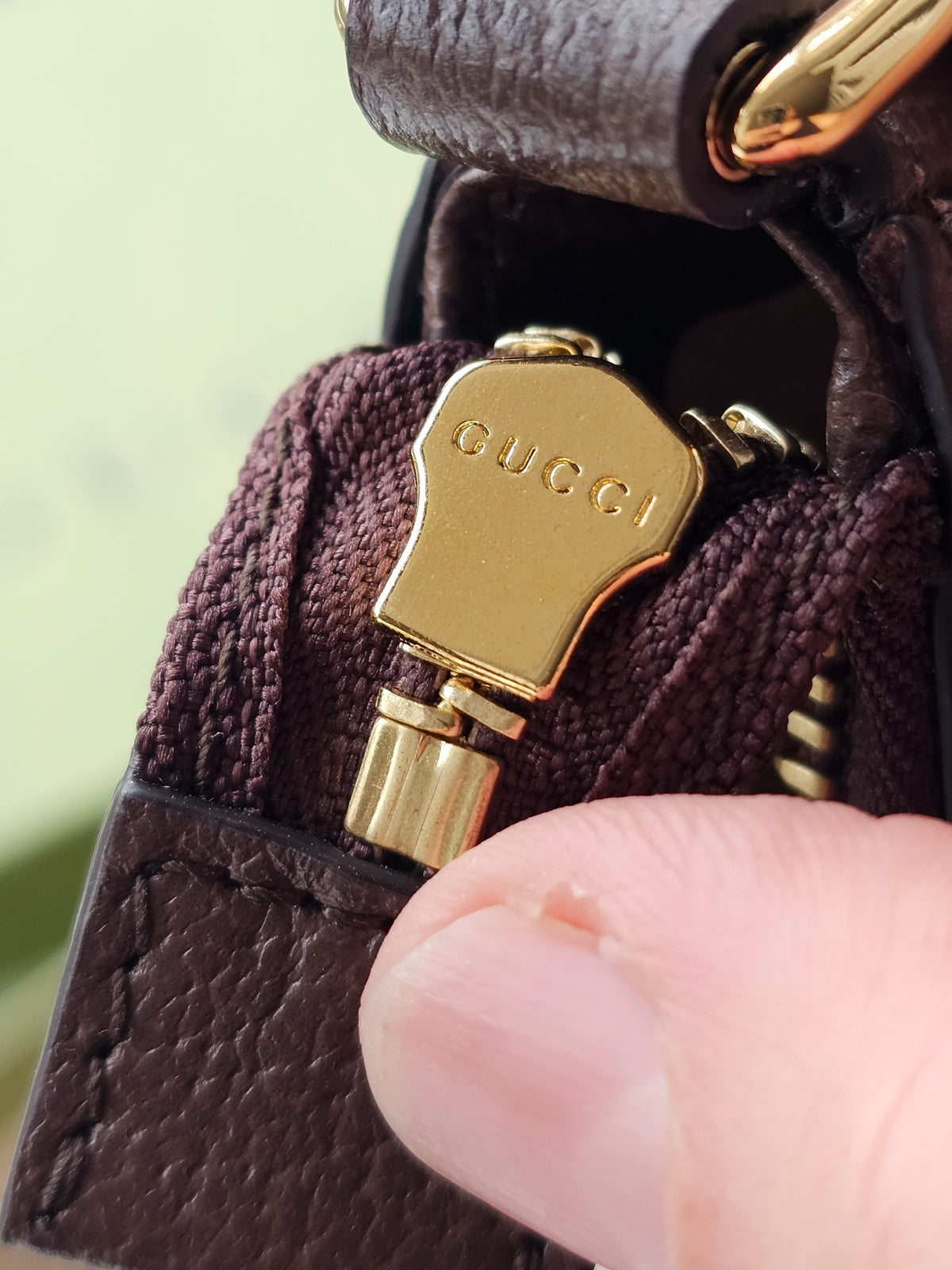 746055- Gucci GG mini ophidia clutch.