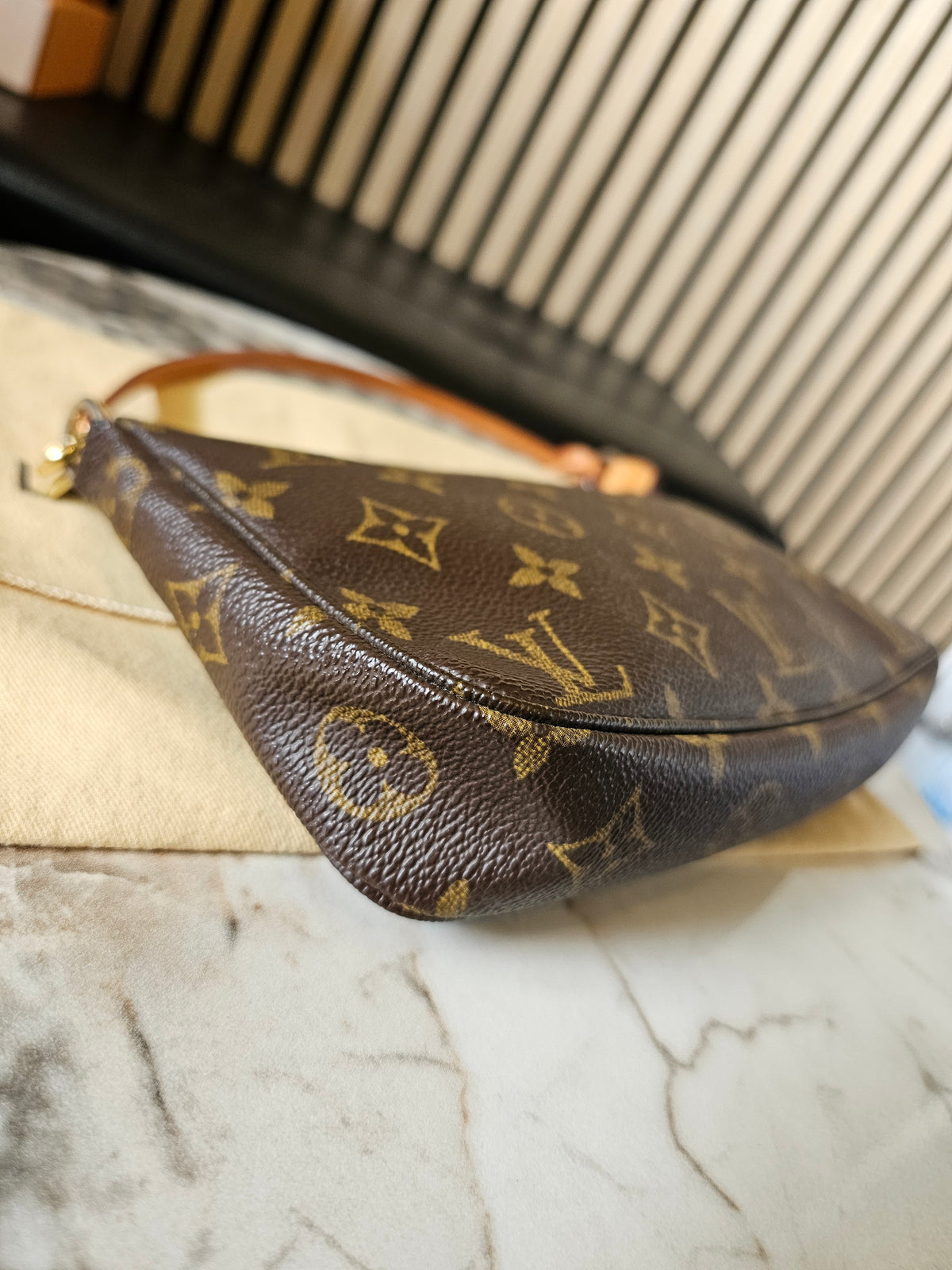 Louis Vuitton Pochette accesories monogram kanvas (vintage)