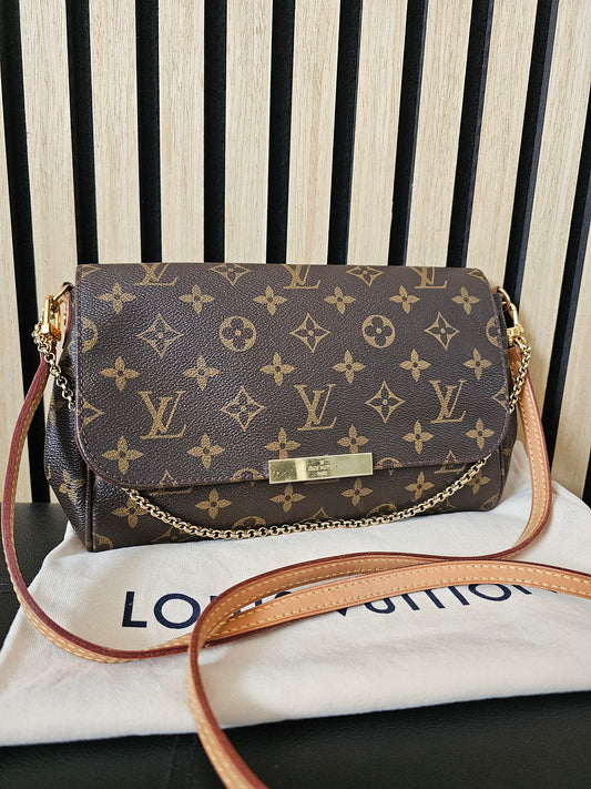 M40718 - Louis Vuitton Favorite MM bag, MNG. Kanvas.