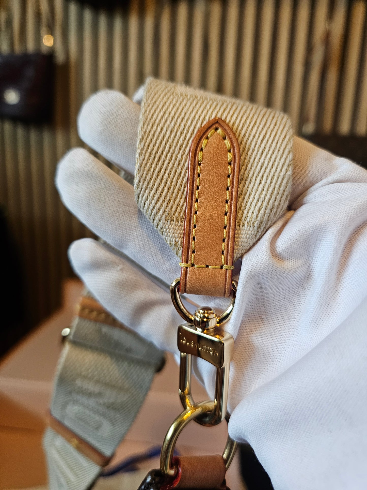 M46784 - Louis Vuitton bumbag, High Rise in Monogram kanvas.