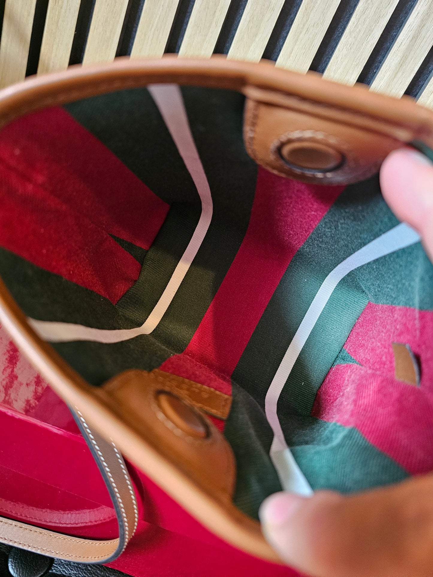 847090 - Gucci Emblem, mini bucket bag.