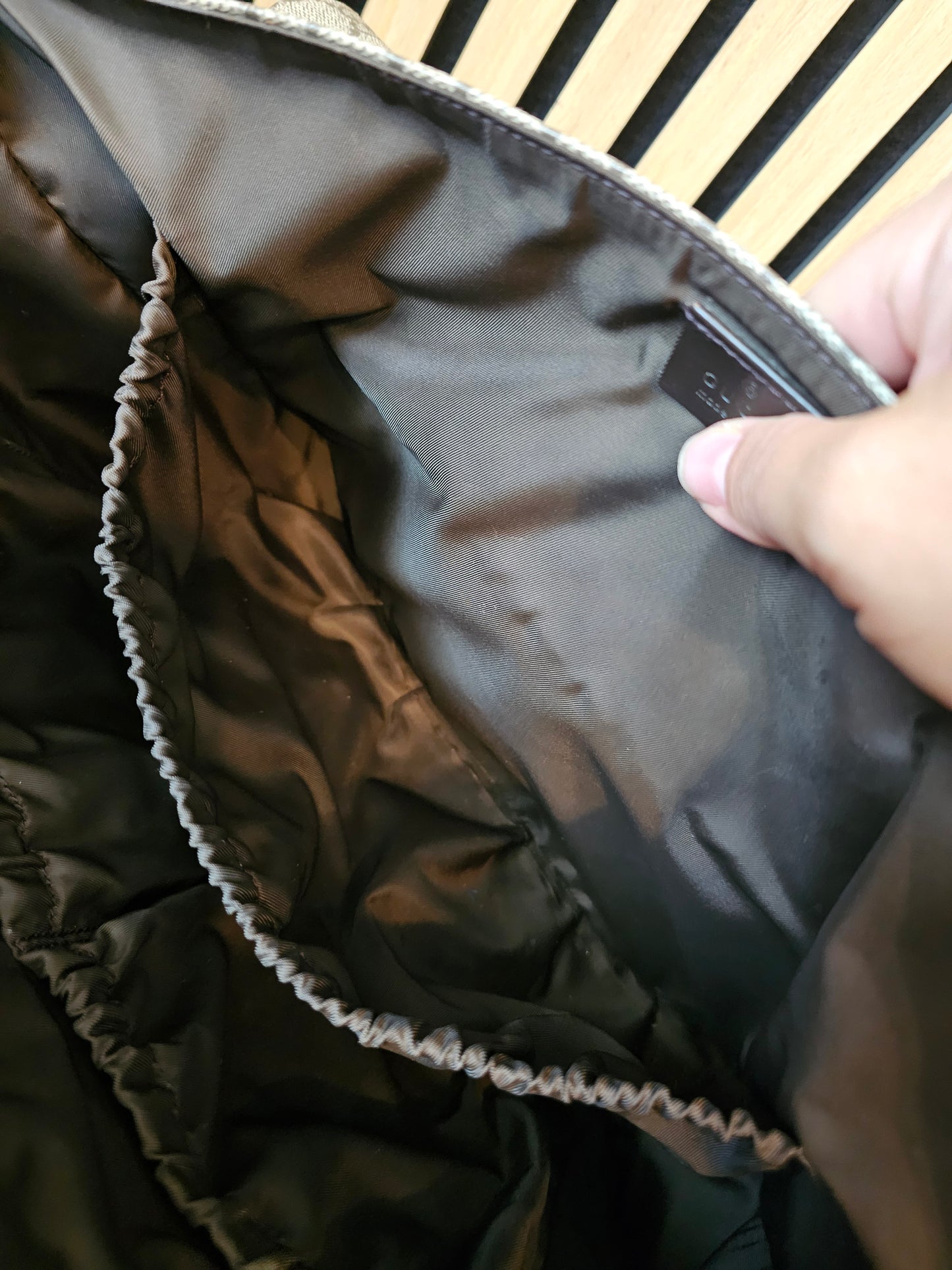 211131 - Gucci baby changing bag, GG supreme kanvas.