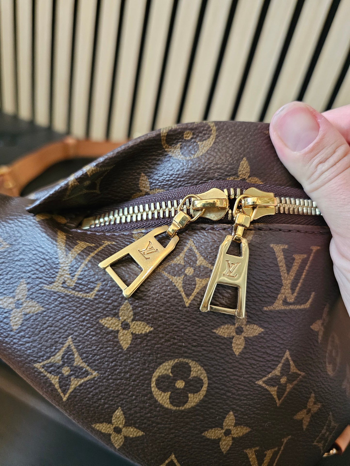 M43644 - Louis Vuitton bag, bumbag in monogram kanvas.
