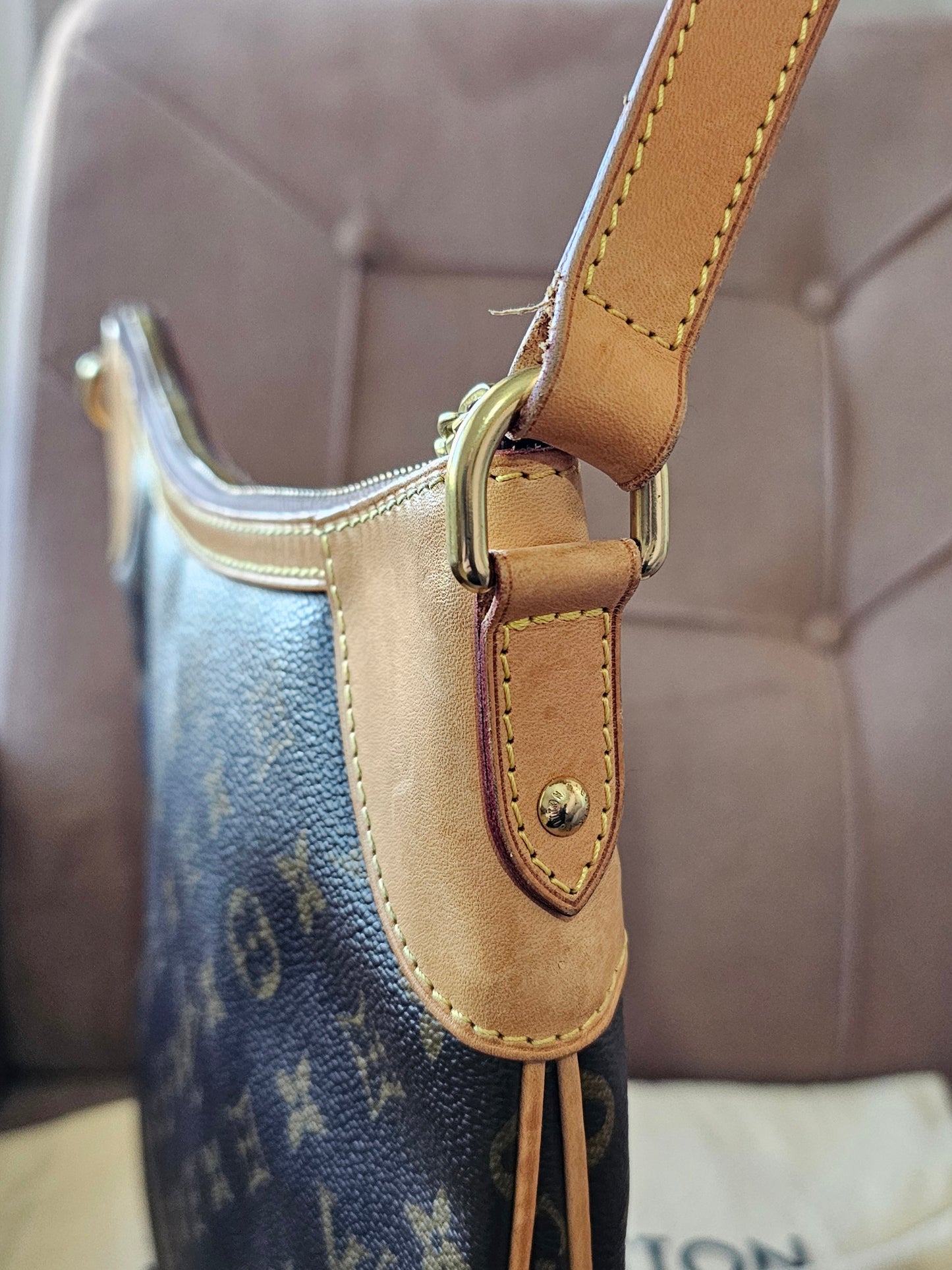 M56388 - Louis Vuitton Odeon GM, MNG. Kanvas.