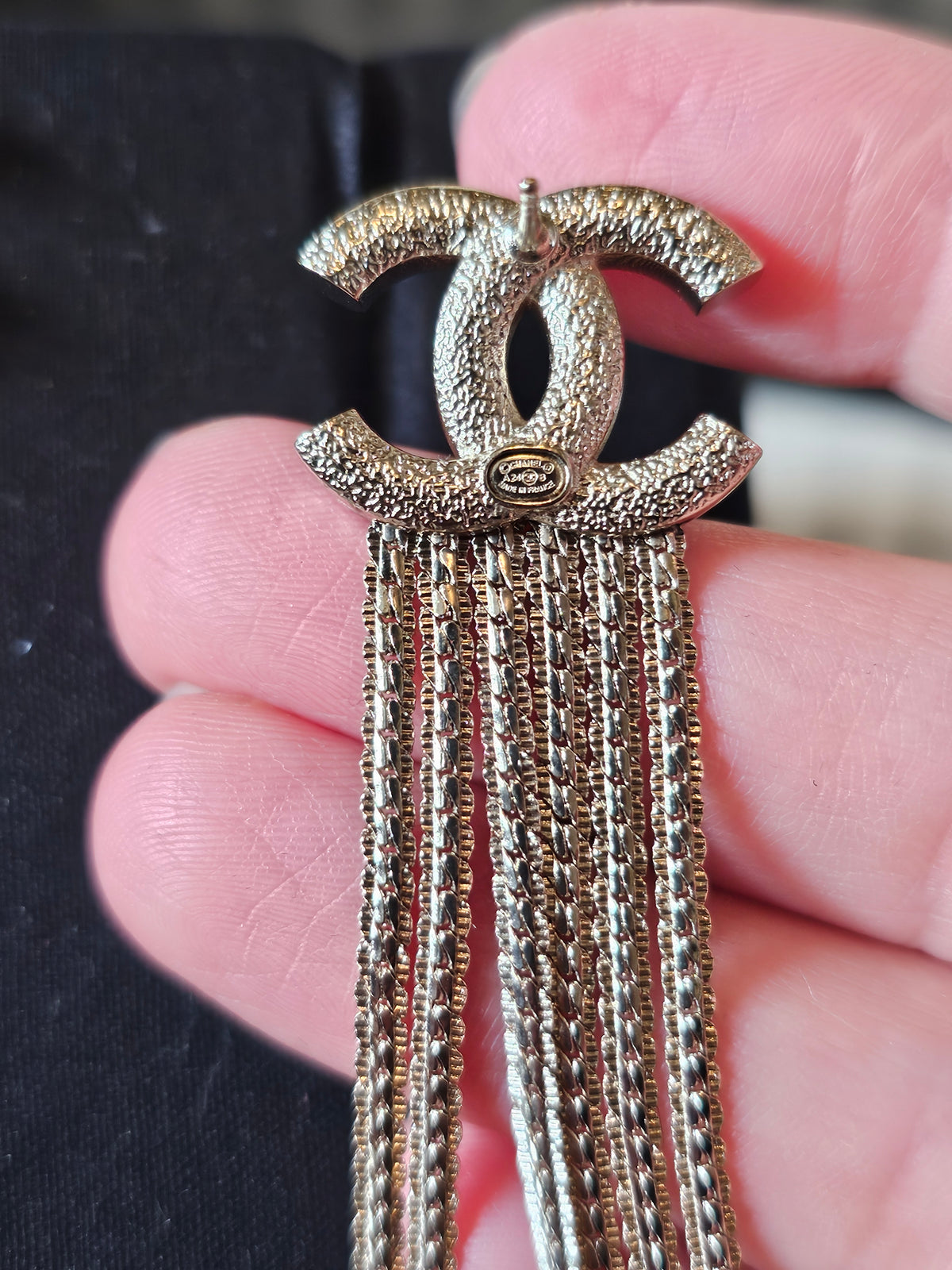 Chanel golden CC pendant - party earrings