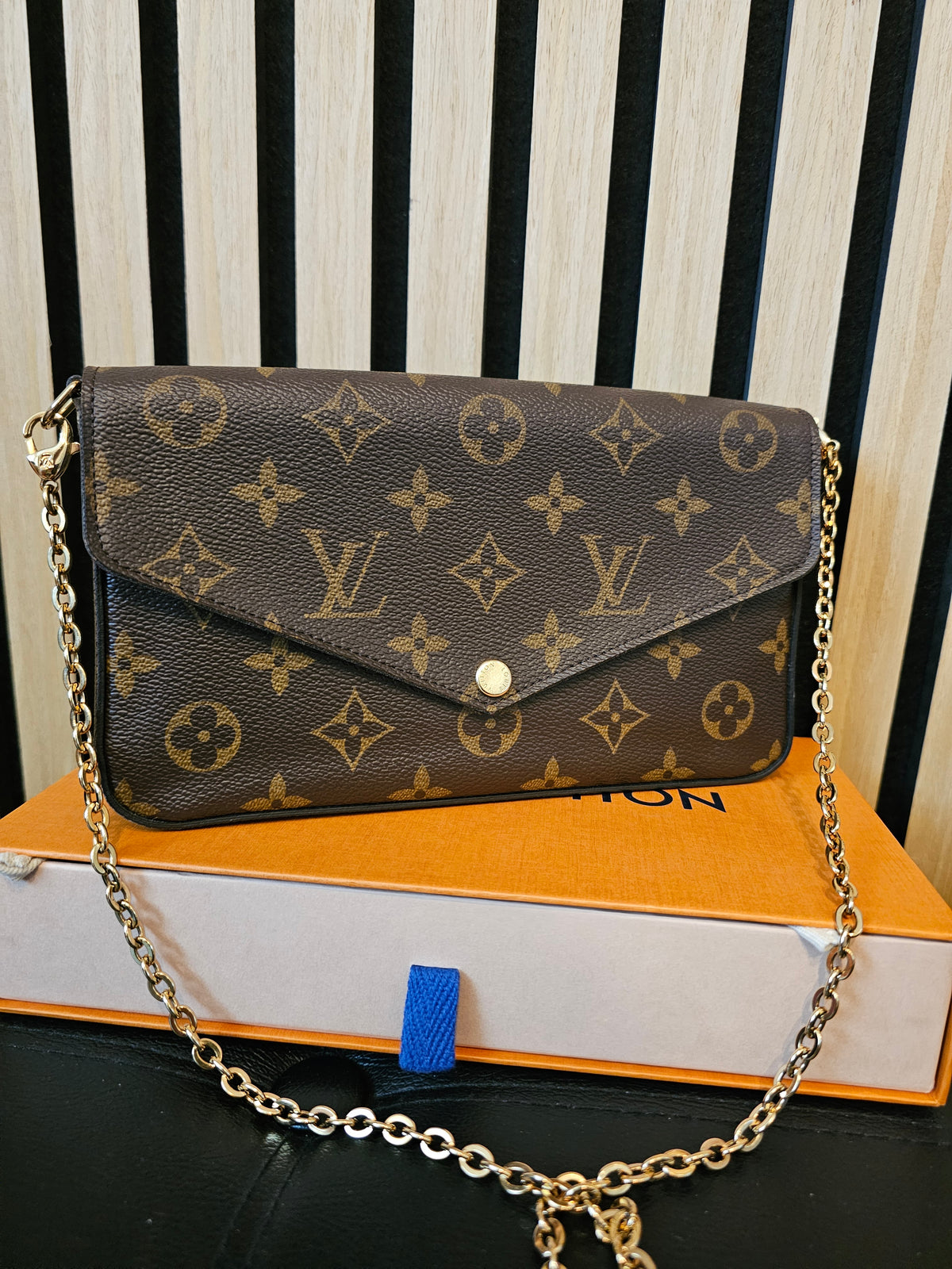 Louis Vuitton - Félicie pochette, monogram kanvas.