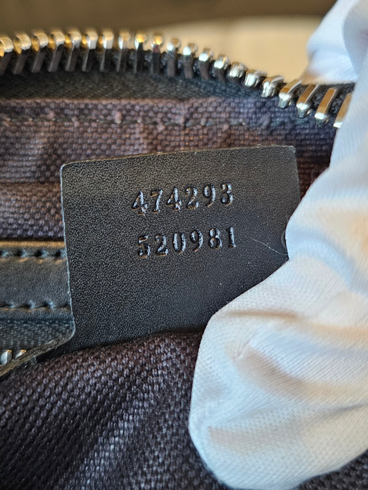 474293 - Gucci beltbag black GG supreme.