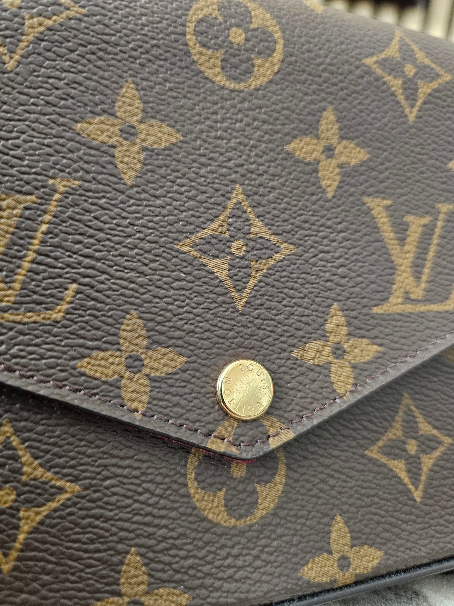 Felicie pochette i monogram kanvas.