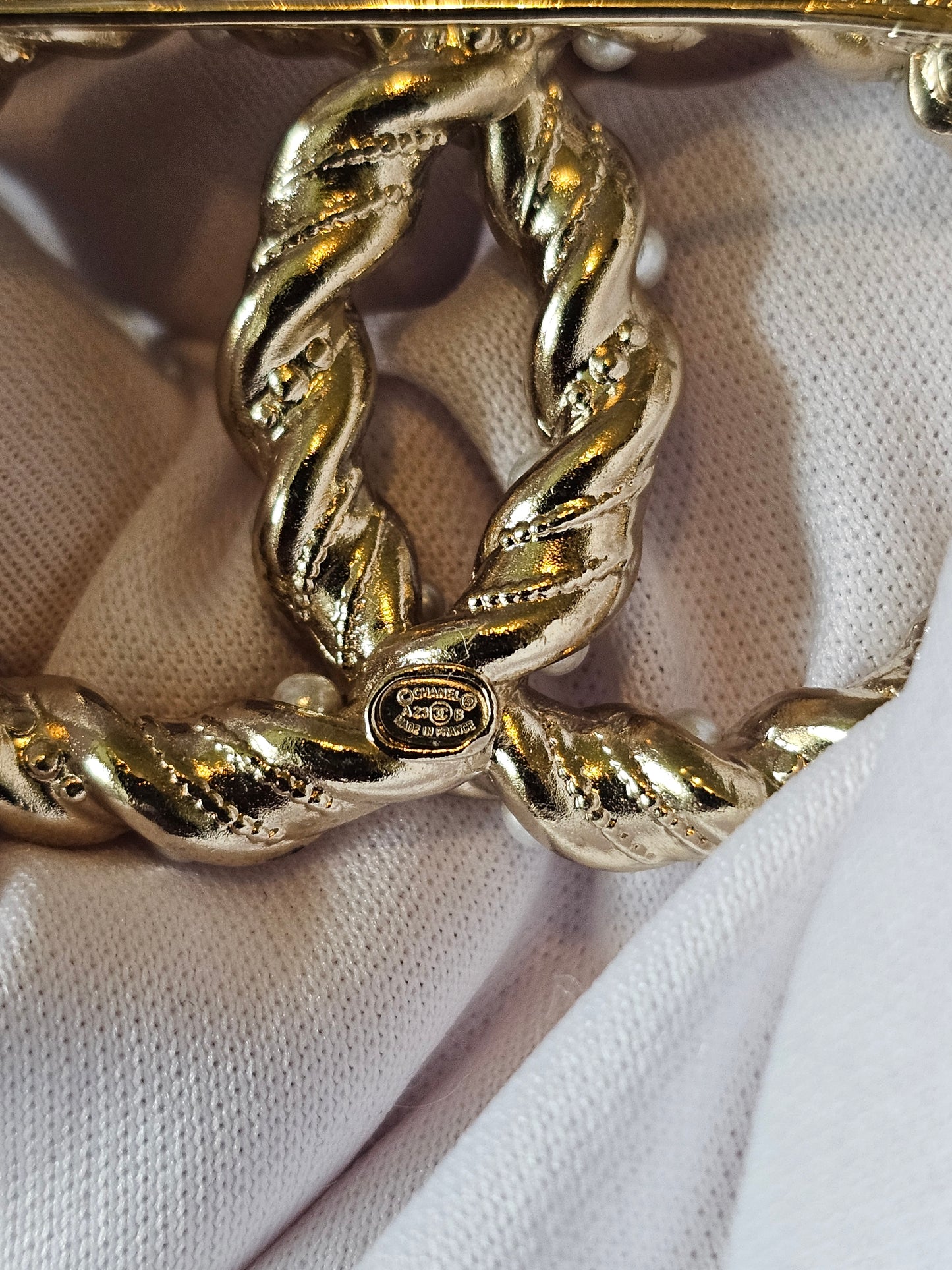 Chanel golden broche with pearls and stones