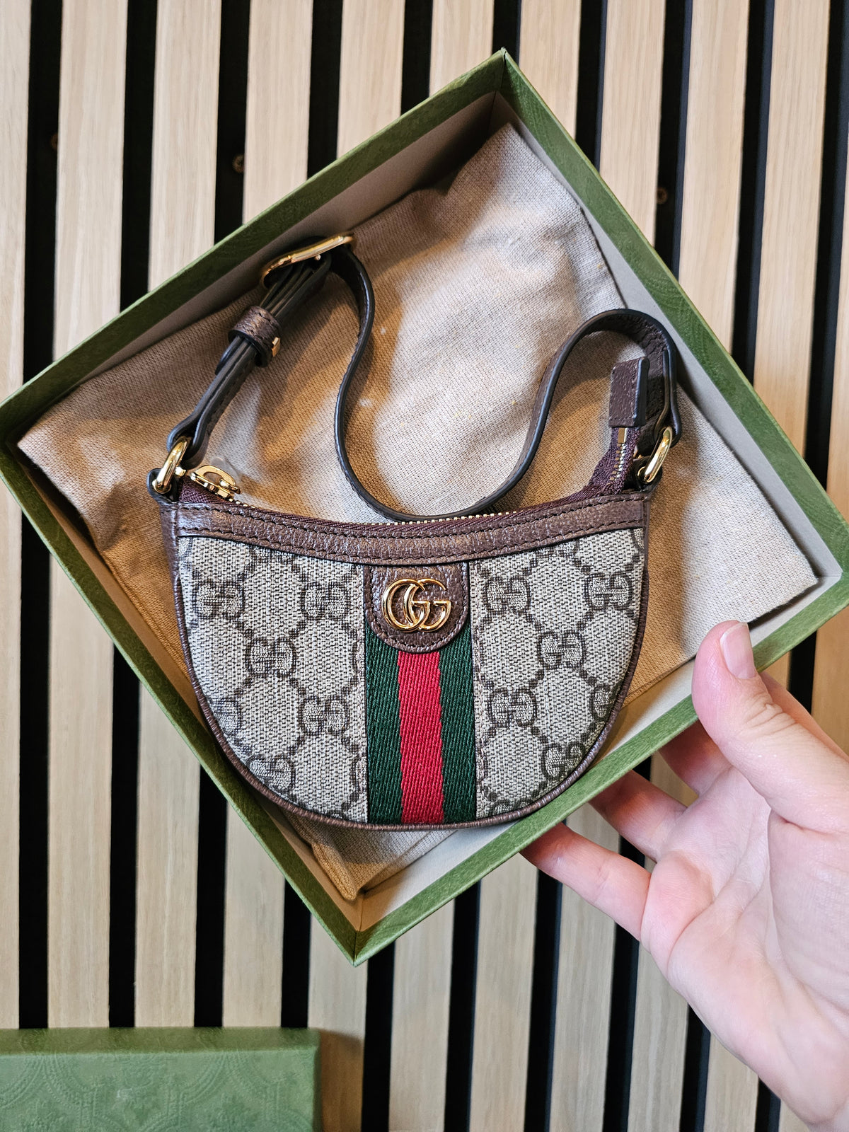 746055- Gucci GG mini ophidia clutch.