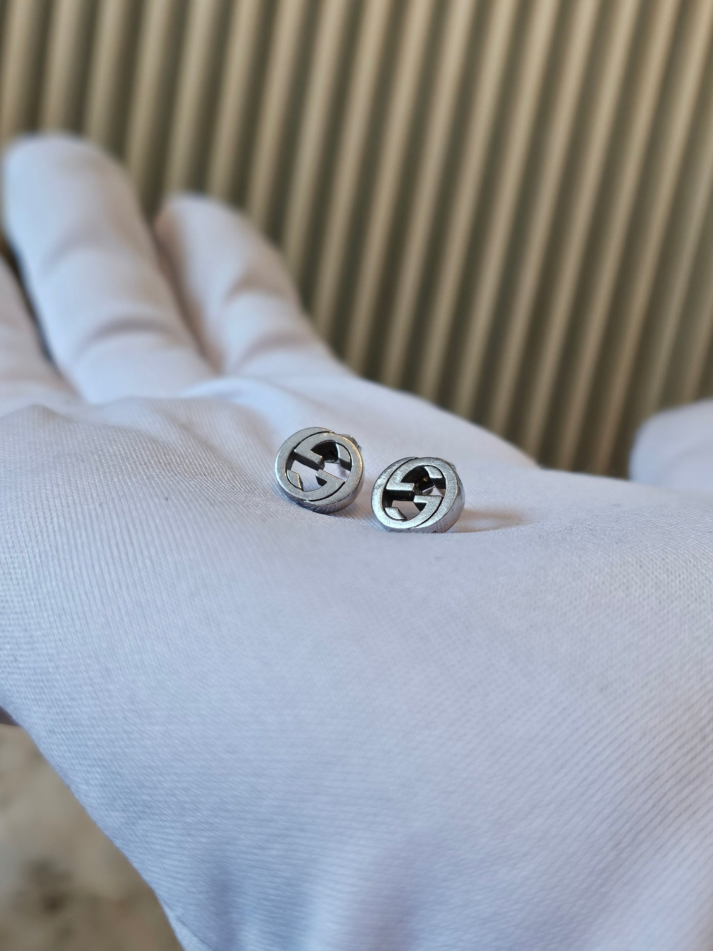 GUCCI interlocking studs earrings, sterling silver.
