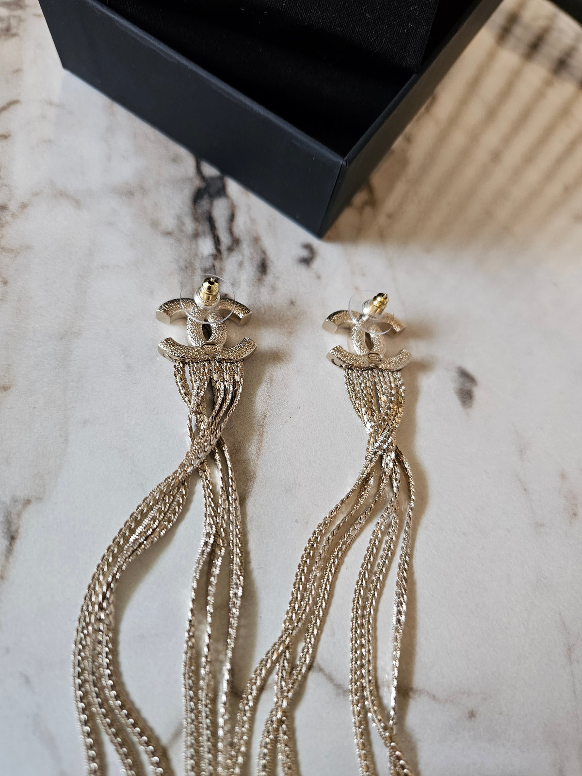 Chanel golden CC pendant - party earrings
