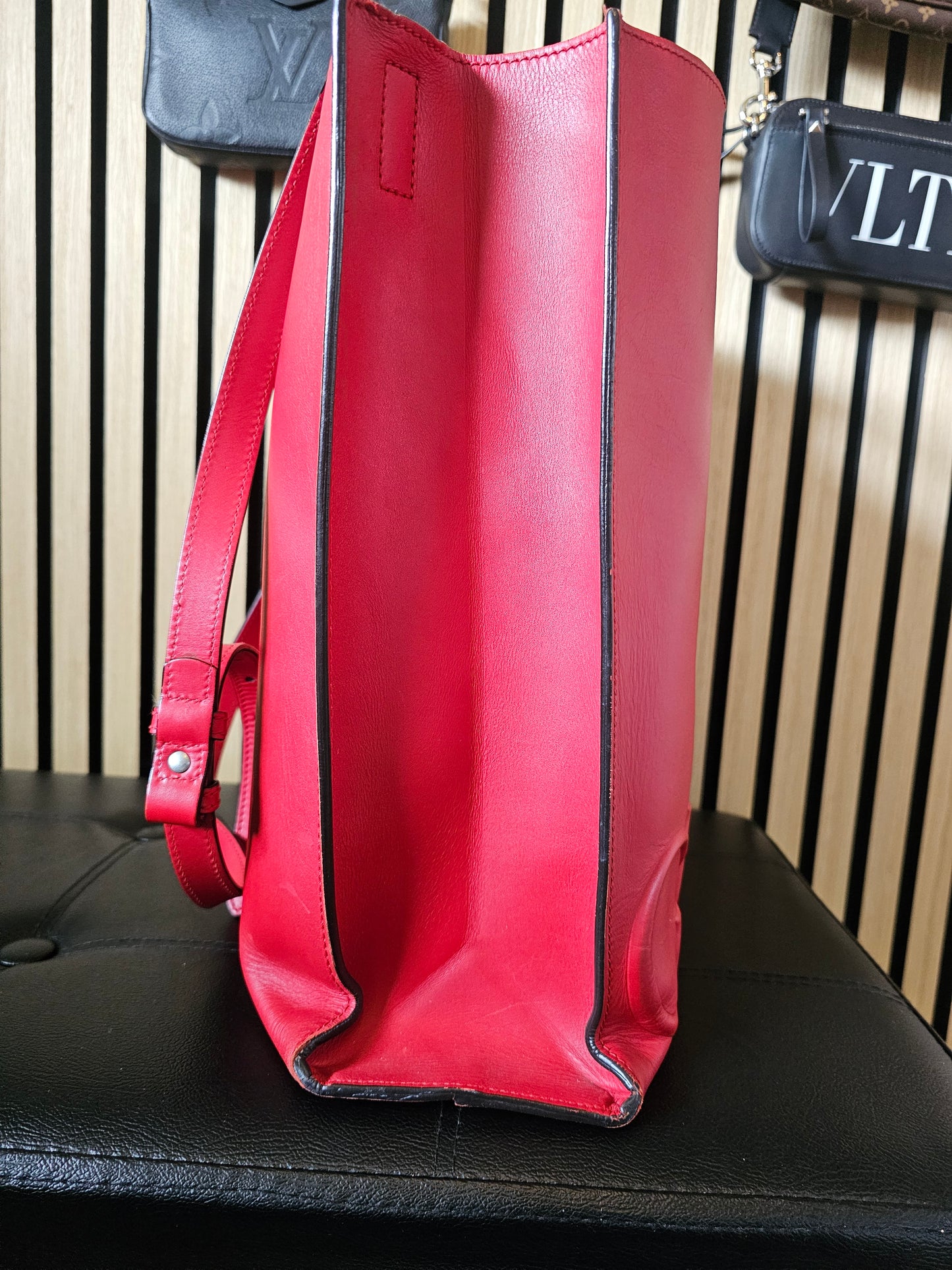 GUCCI XL tote bag.