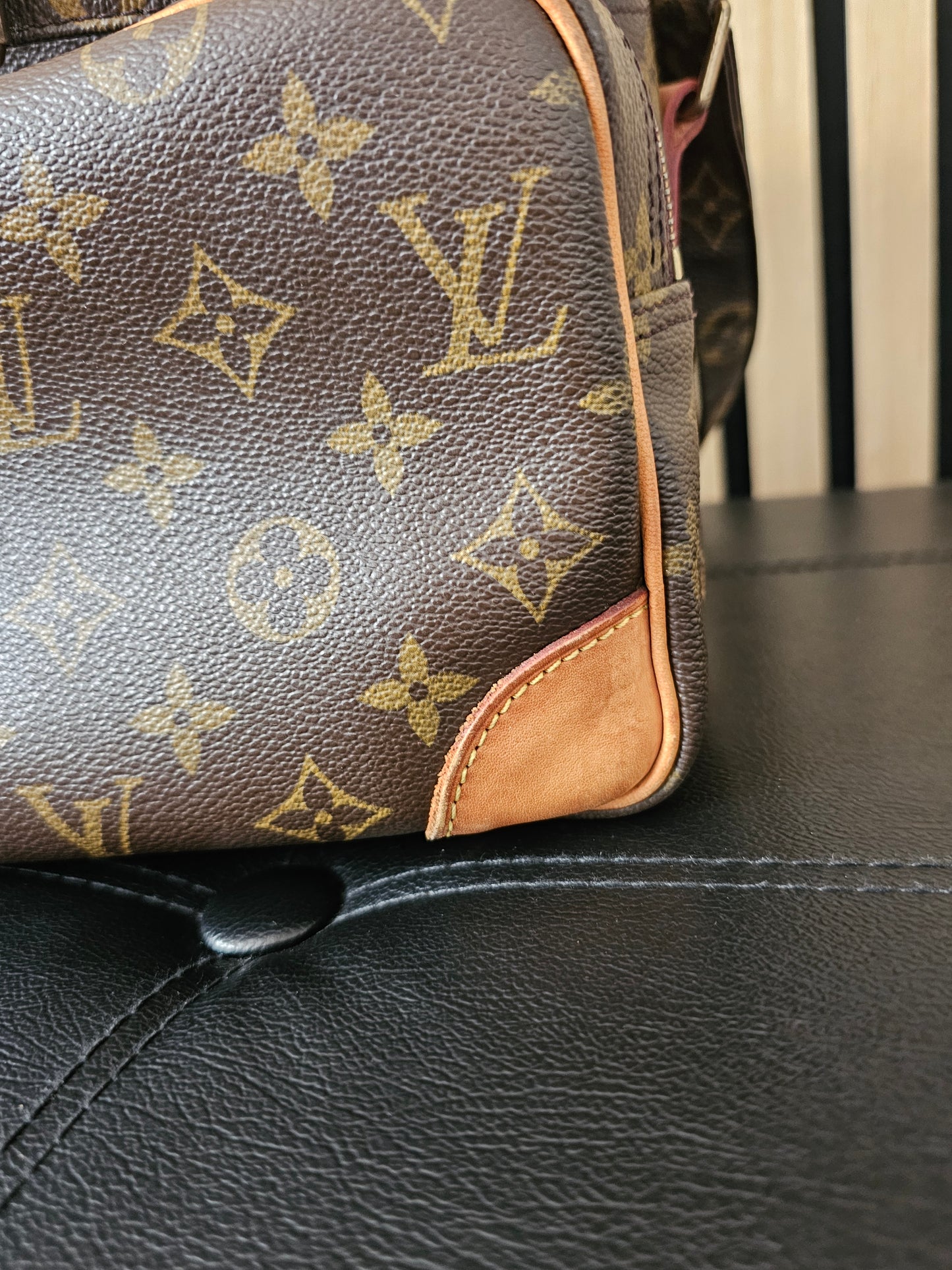 M45244 - Louis Vuitton Nile MM, monogram kanvas.