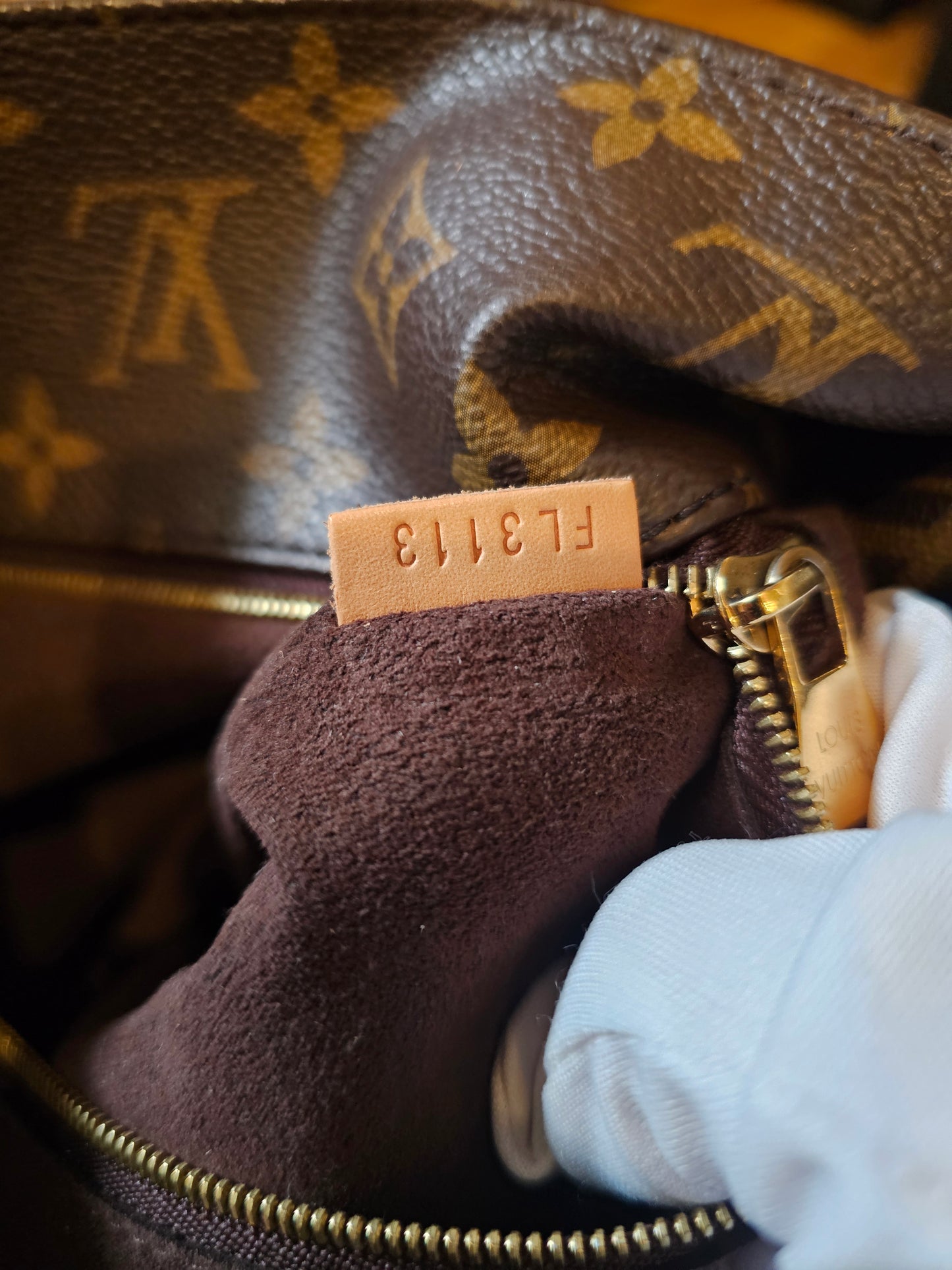 M40781 - Louis Vuitton Metis Hobo, monogram kanvas.