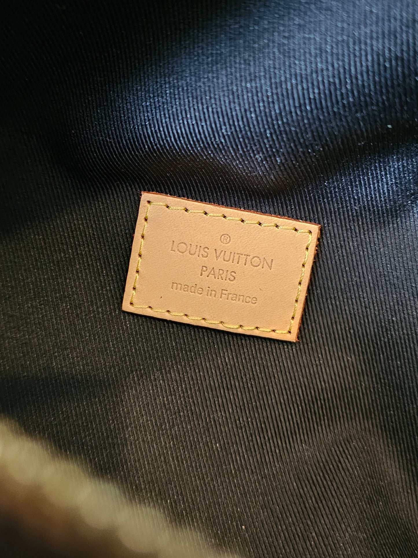 M43644 - Louis Vuitton bag, bumbag in monogram kanvas.