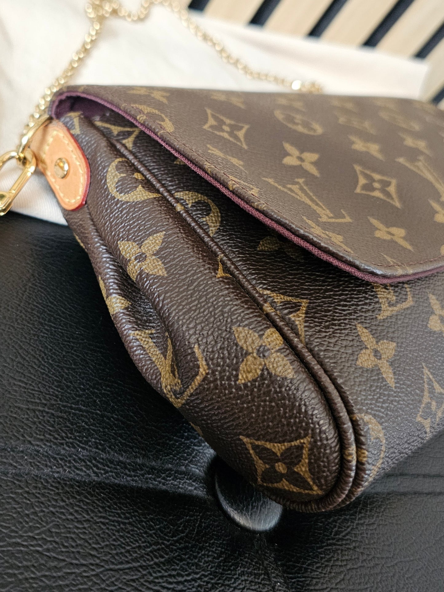 M40718 - Louis Vuitton Favorite MM bag, MNG. Kanvas.