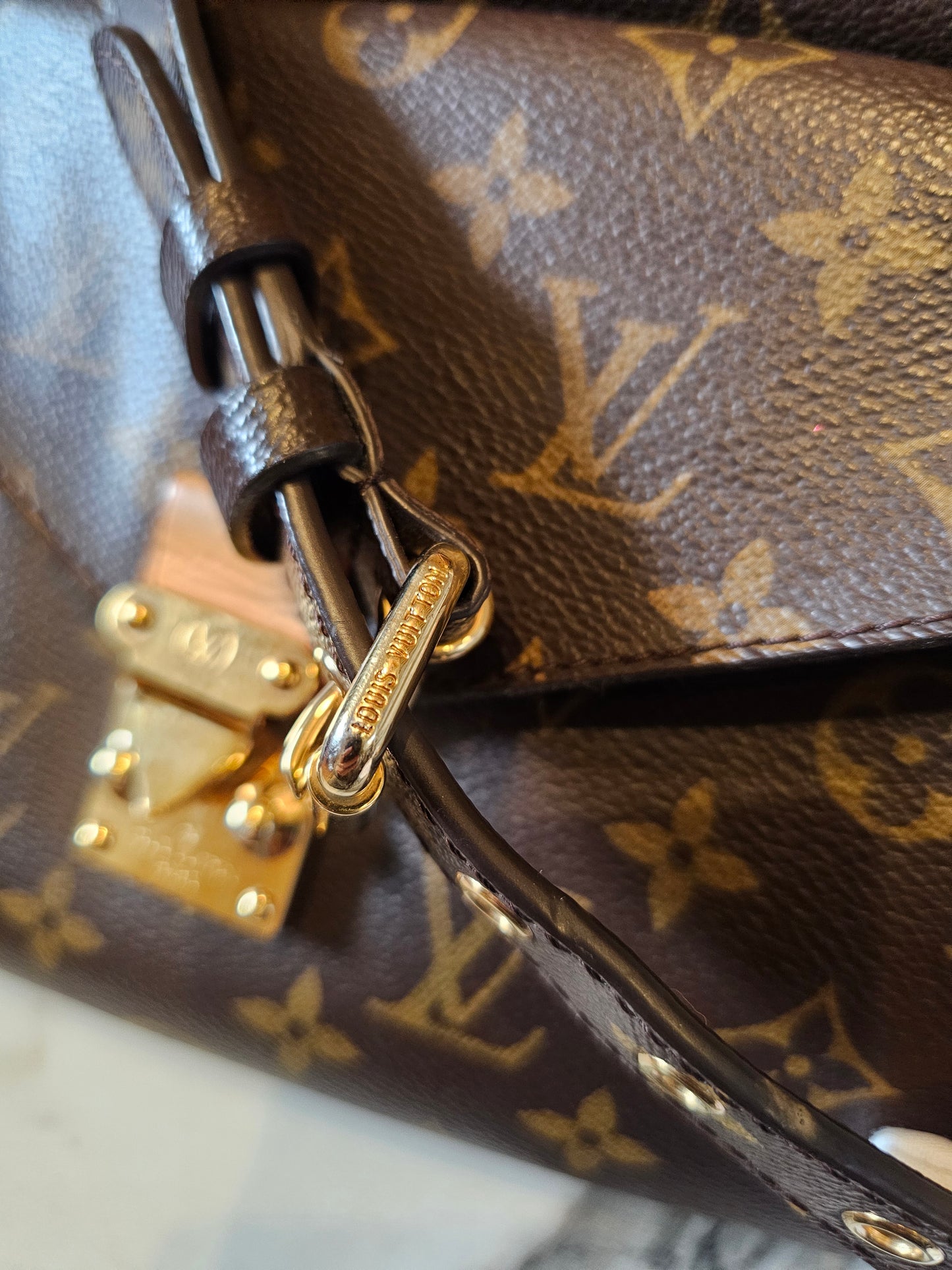 M40781 - Louis Vuitton Metis Hobo, monogram kanvas.