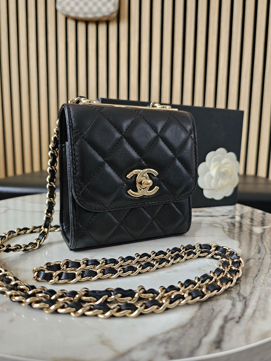Chanel Mini trendy CC, black with GHW.