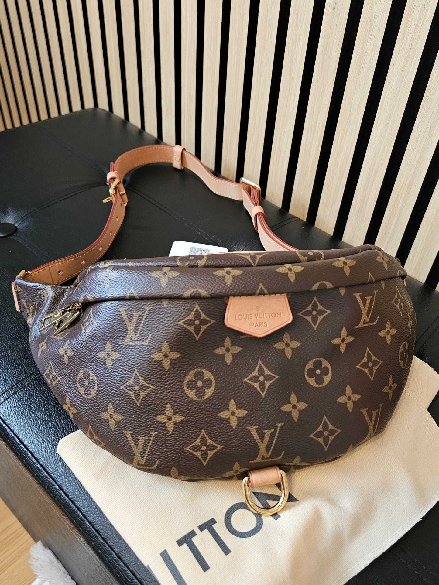 M43644 - Louis Vuitton bag, bumbag in monogram kanvas.