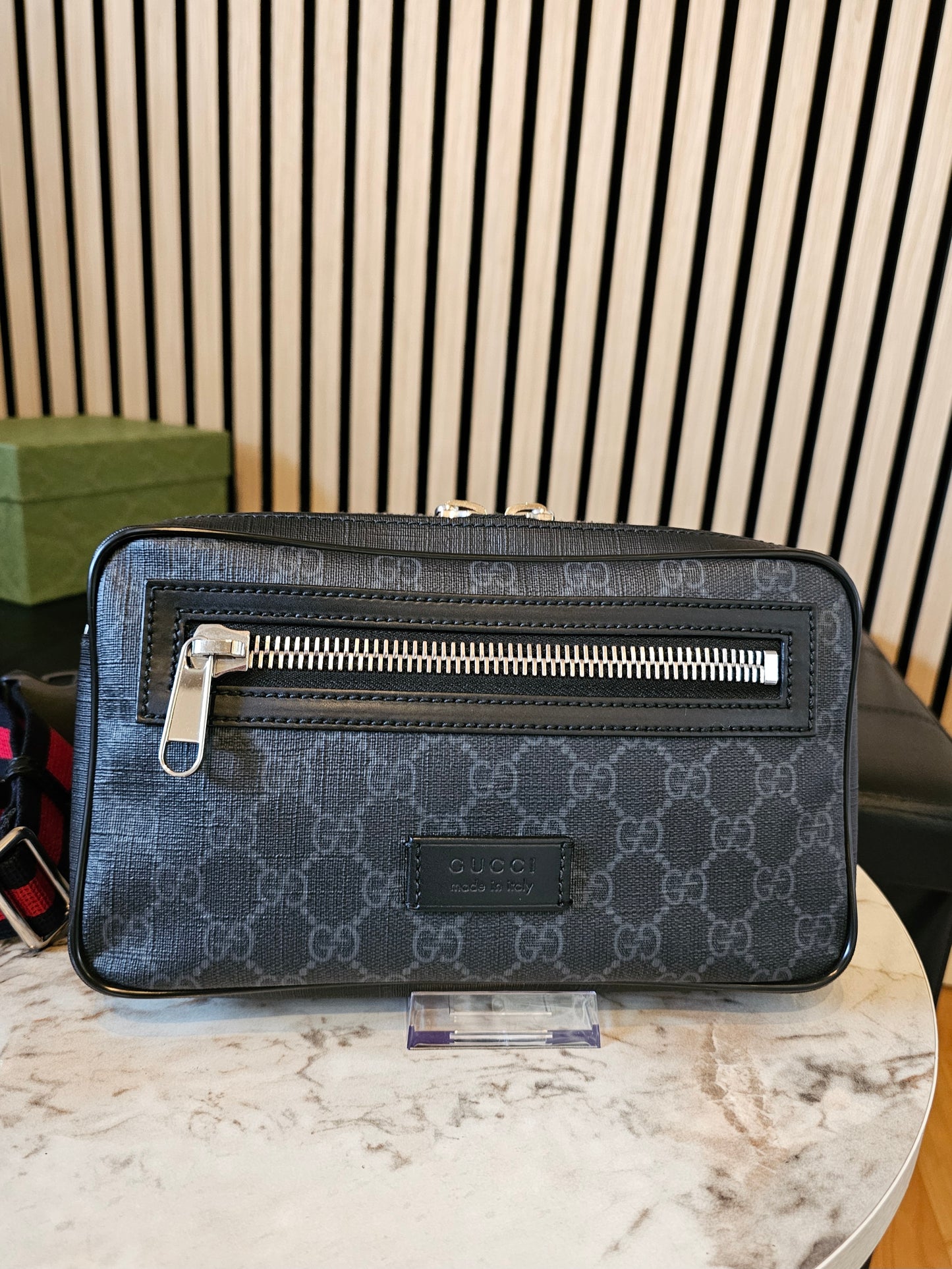 474293 - Gucci beltbag black GG supreme.