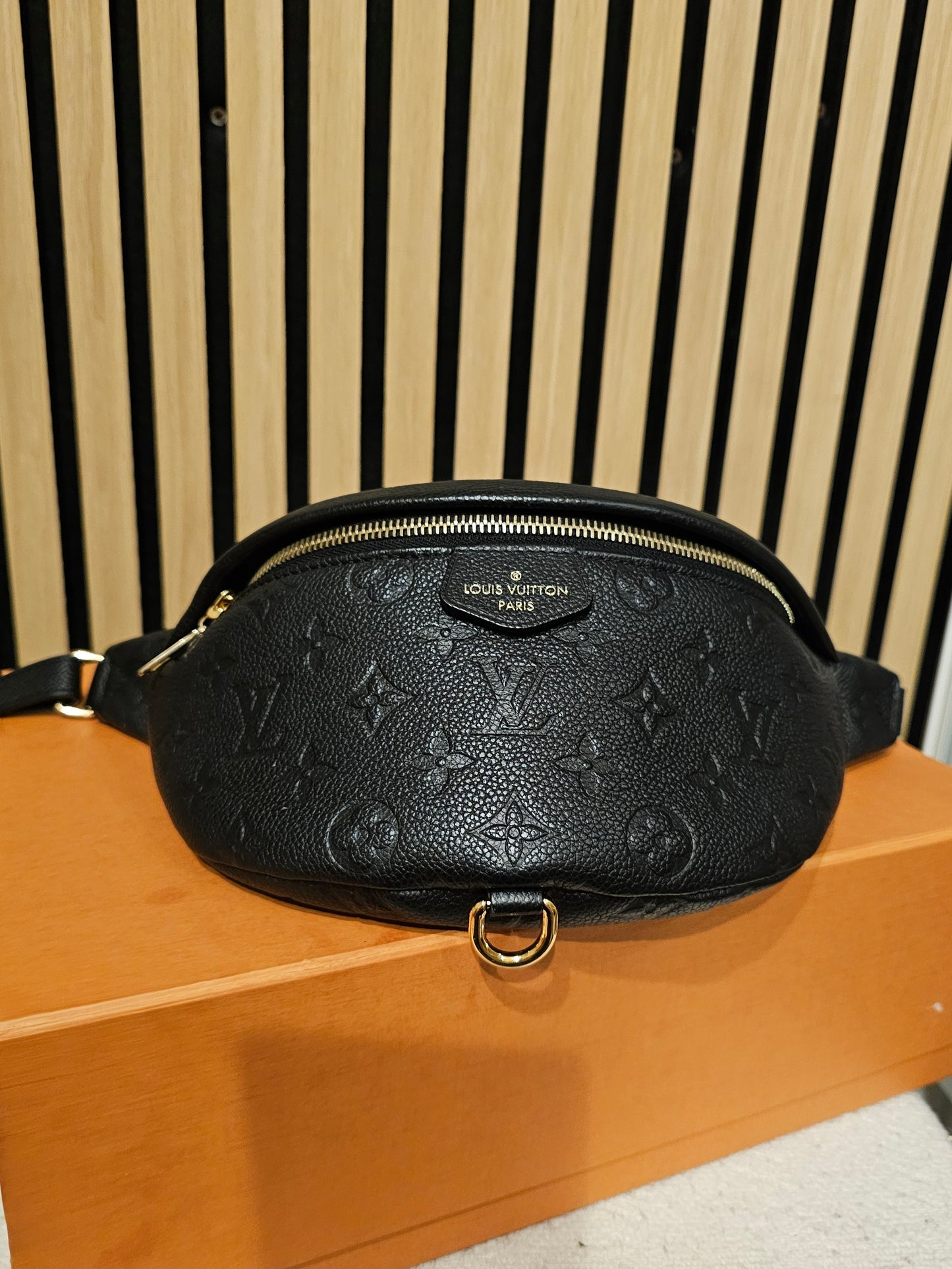 Louis Vuitton Bumbag, MNG.- Black Empreinte leather - M44812.