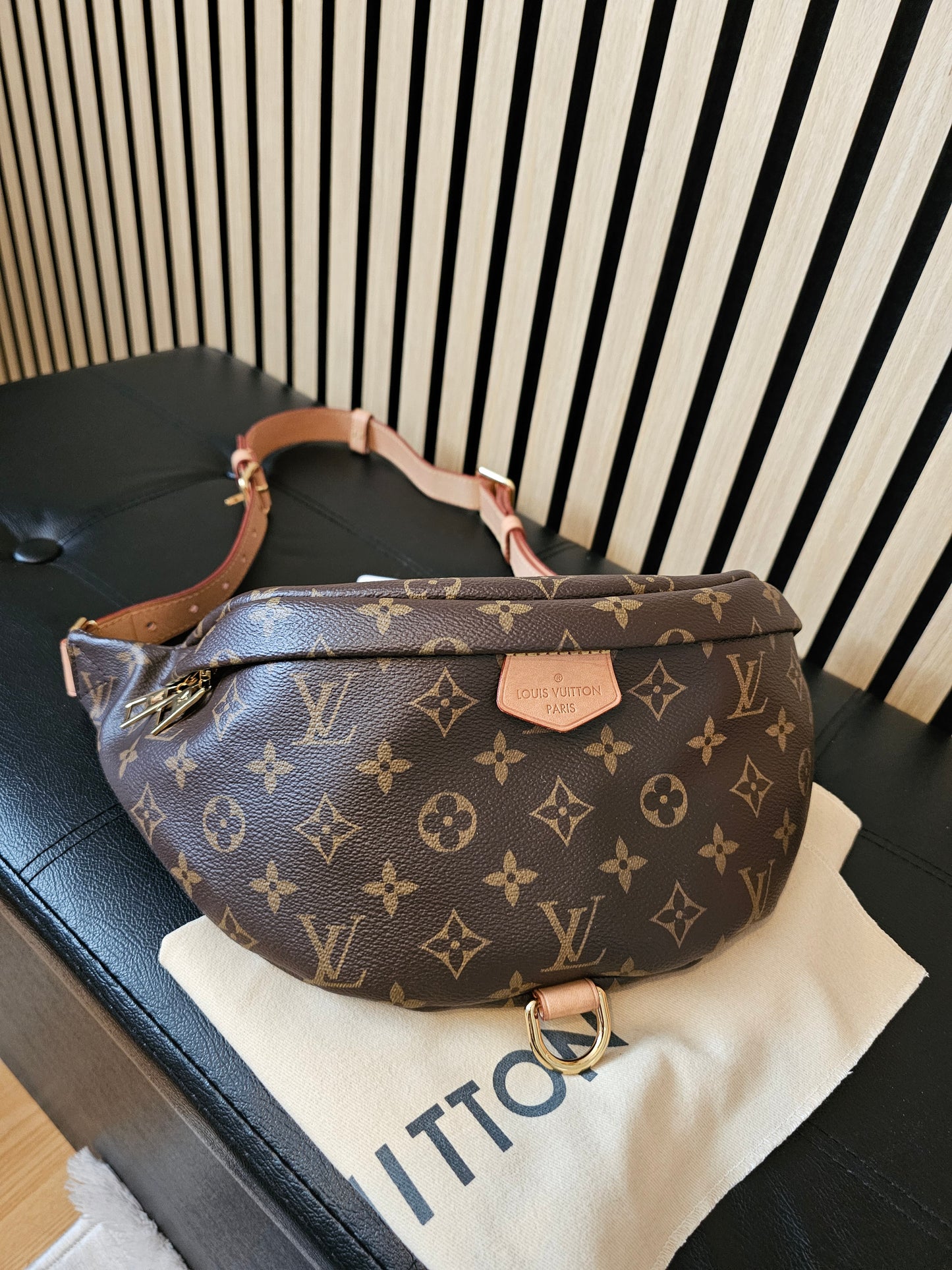 M43644 - Louis Vuitton bag, bumbag in monogram kanvas.