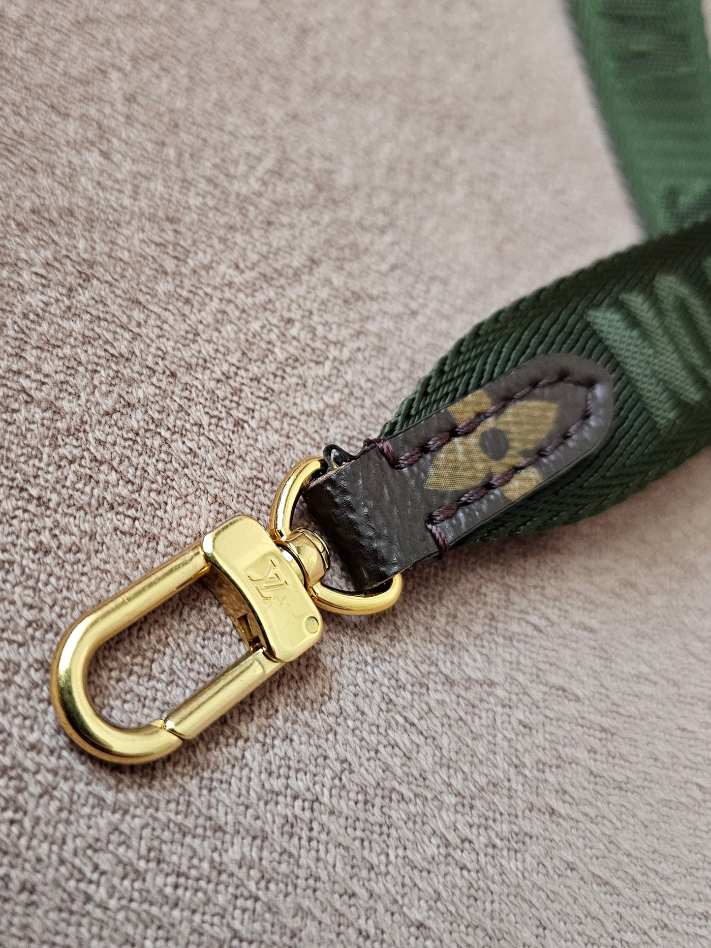 Louis Vuitton Khaki bandouliere.