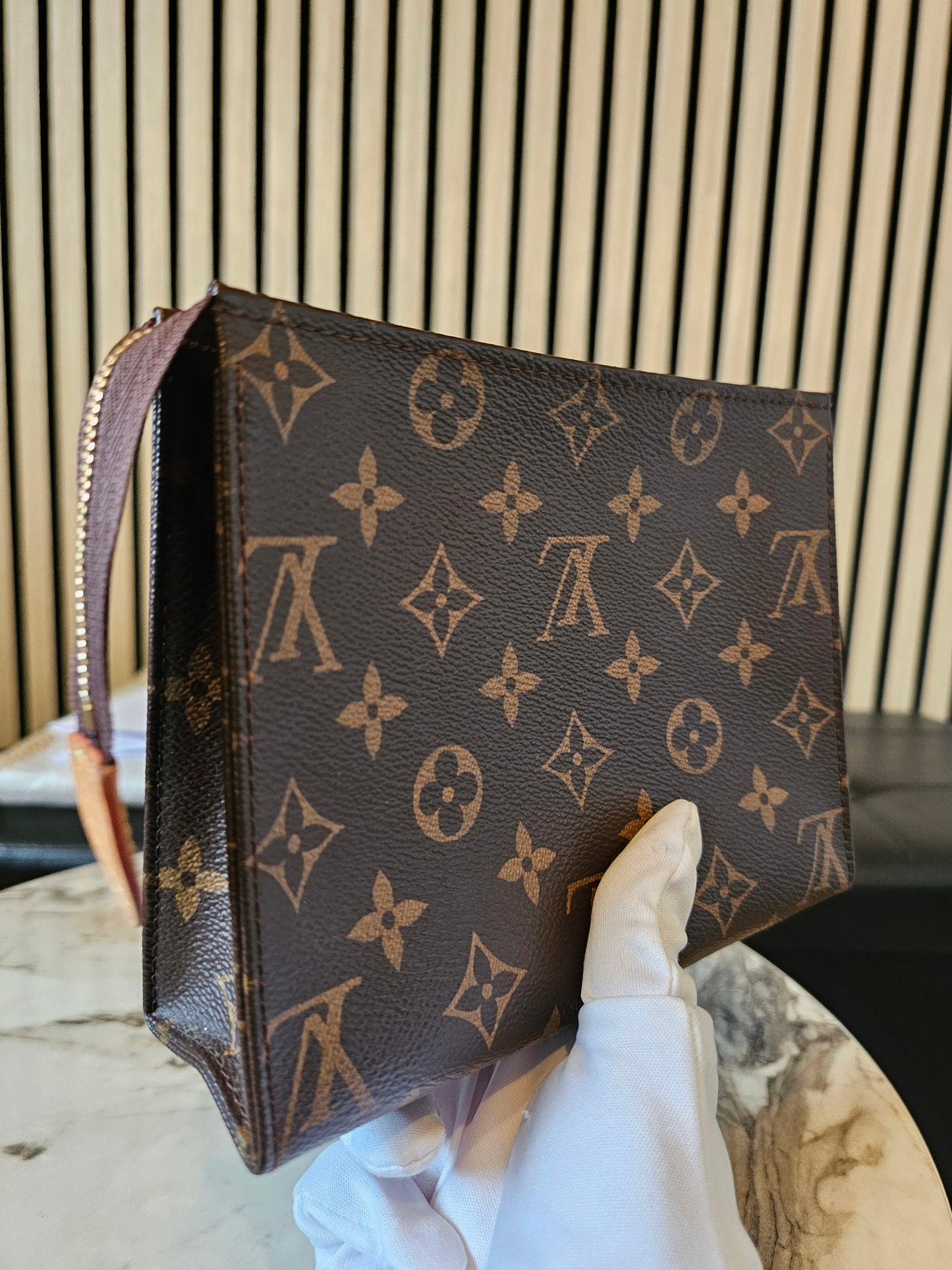 Toiletry pouch 19, MNG kanvas.