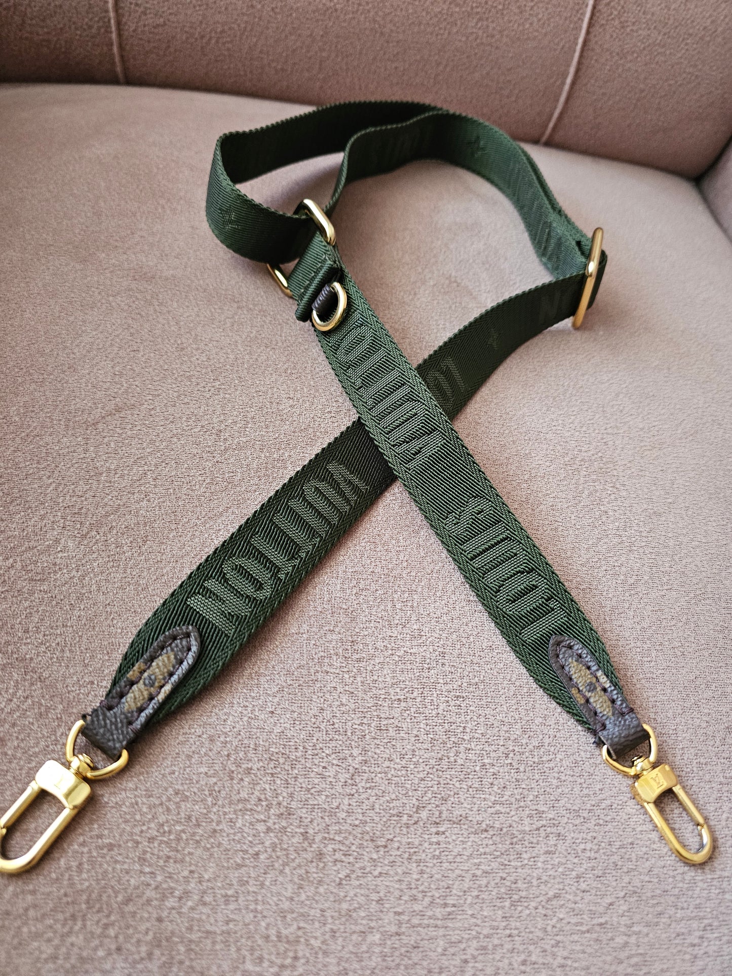 Louis Vuitton Khaki bandouliere.