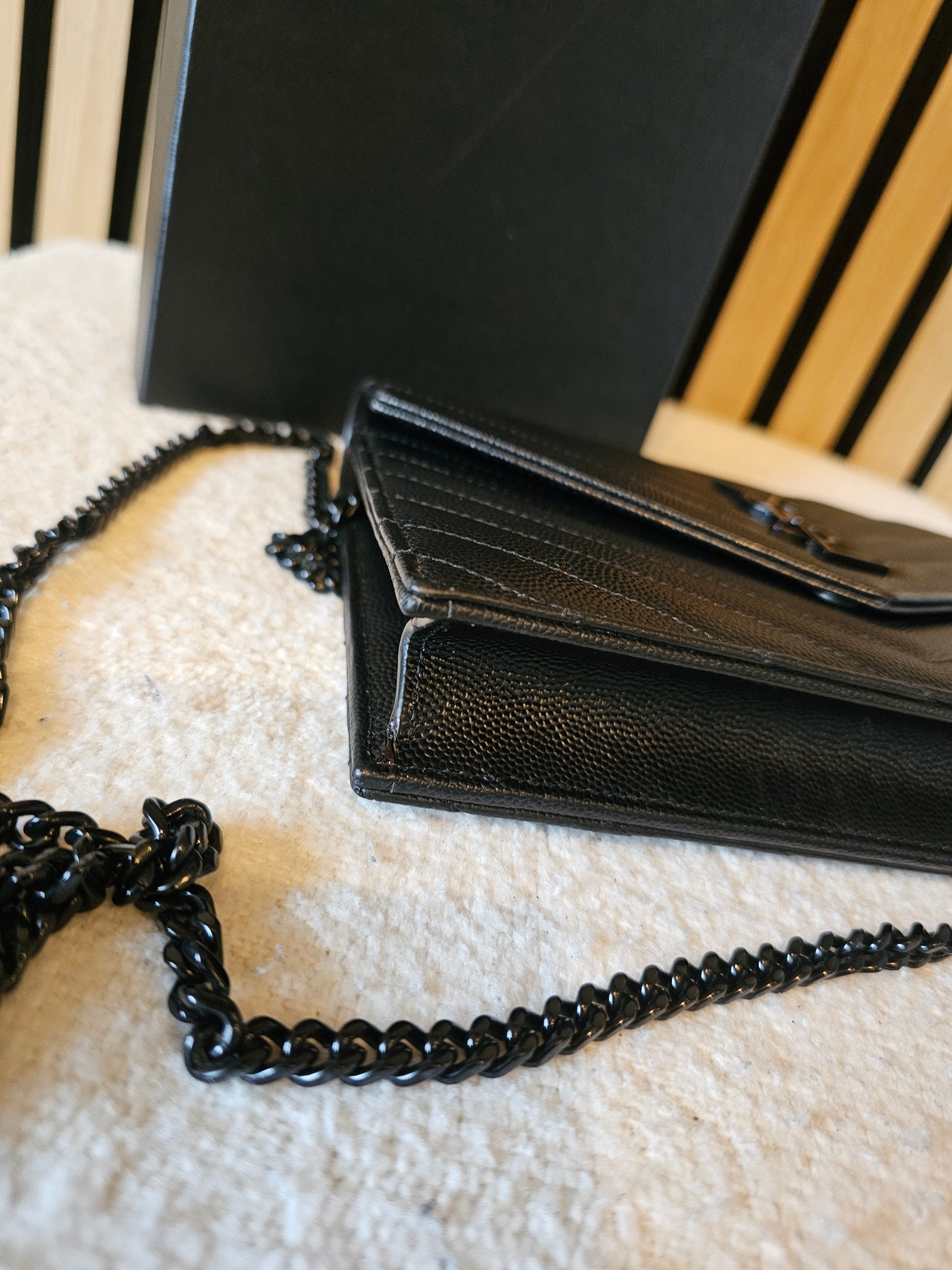 YSL - Saint Laurent Envelope chain wallet - Black.