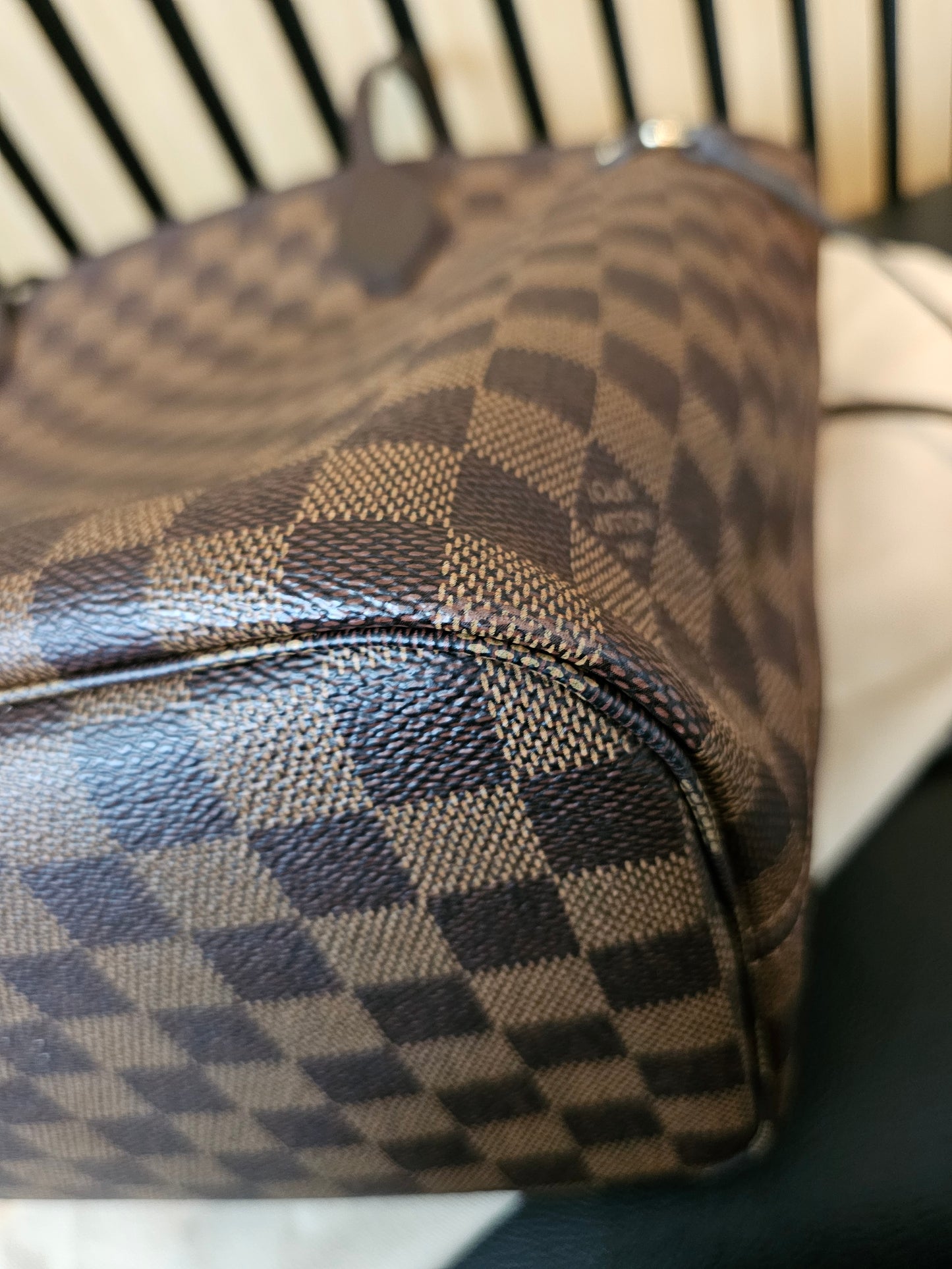Louis Vuitton Neverfull MM, Damier ebene - Cerise.