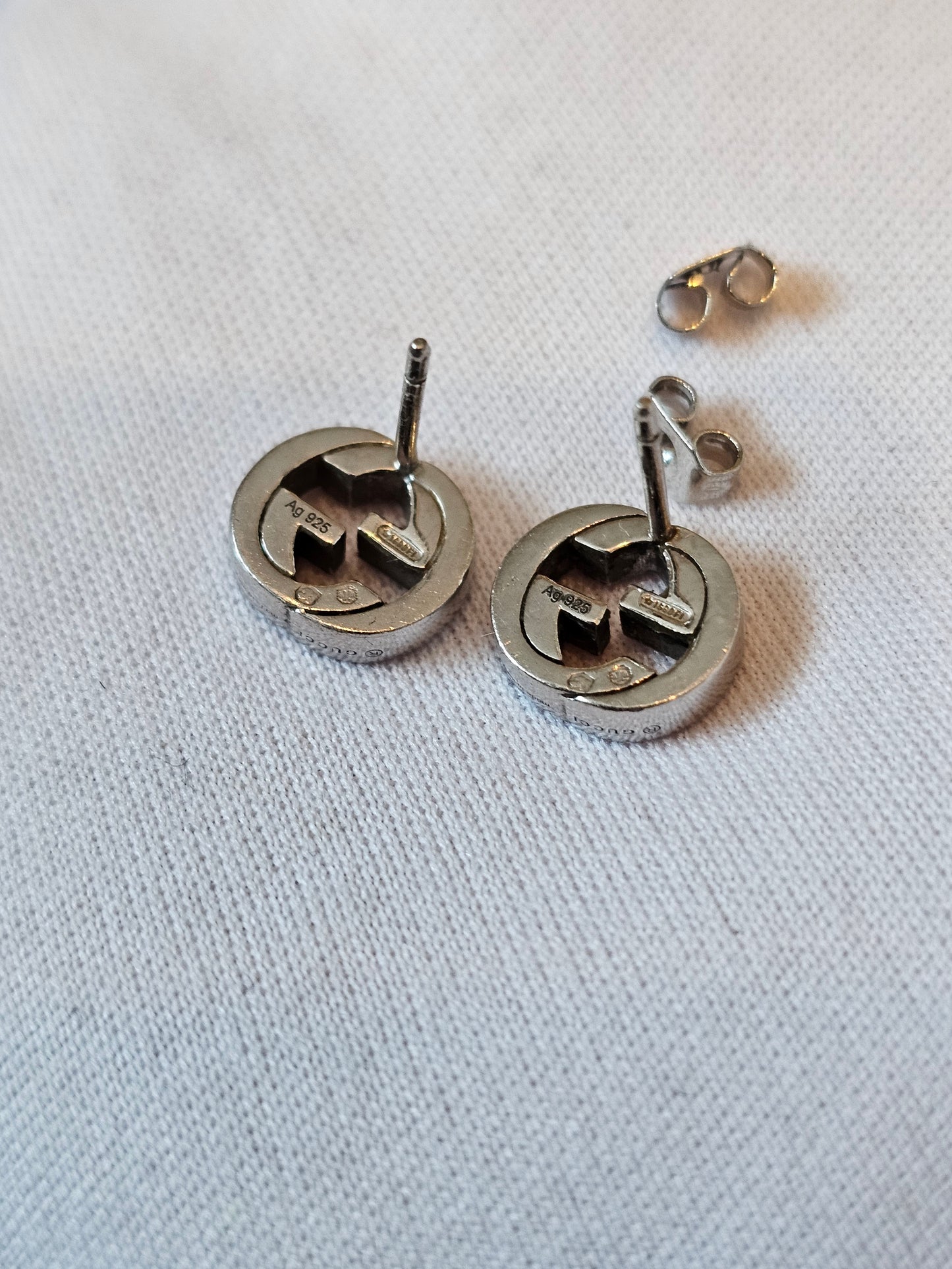 GUCCI interlocking studs earrings, sterling silver.